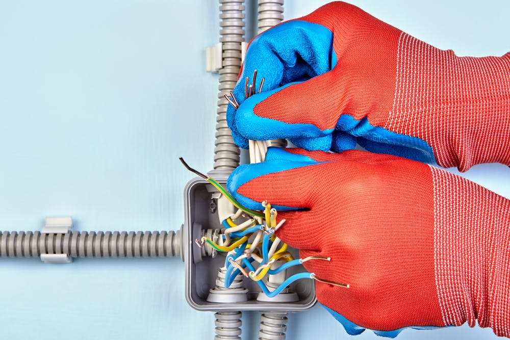 5 misconceptions about electricity & electrical work