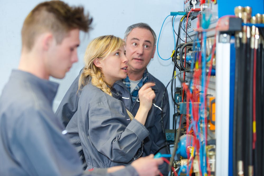 Electrician vs Electrical Engineer What