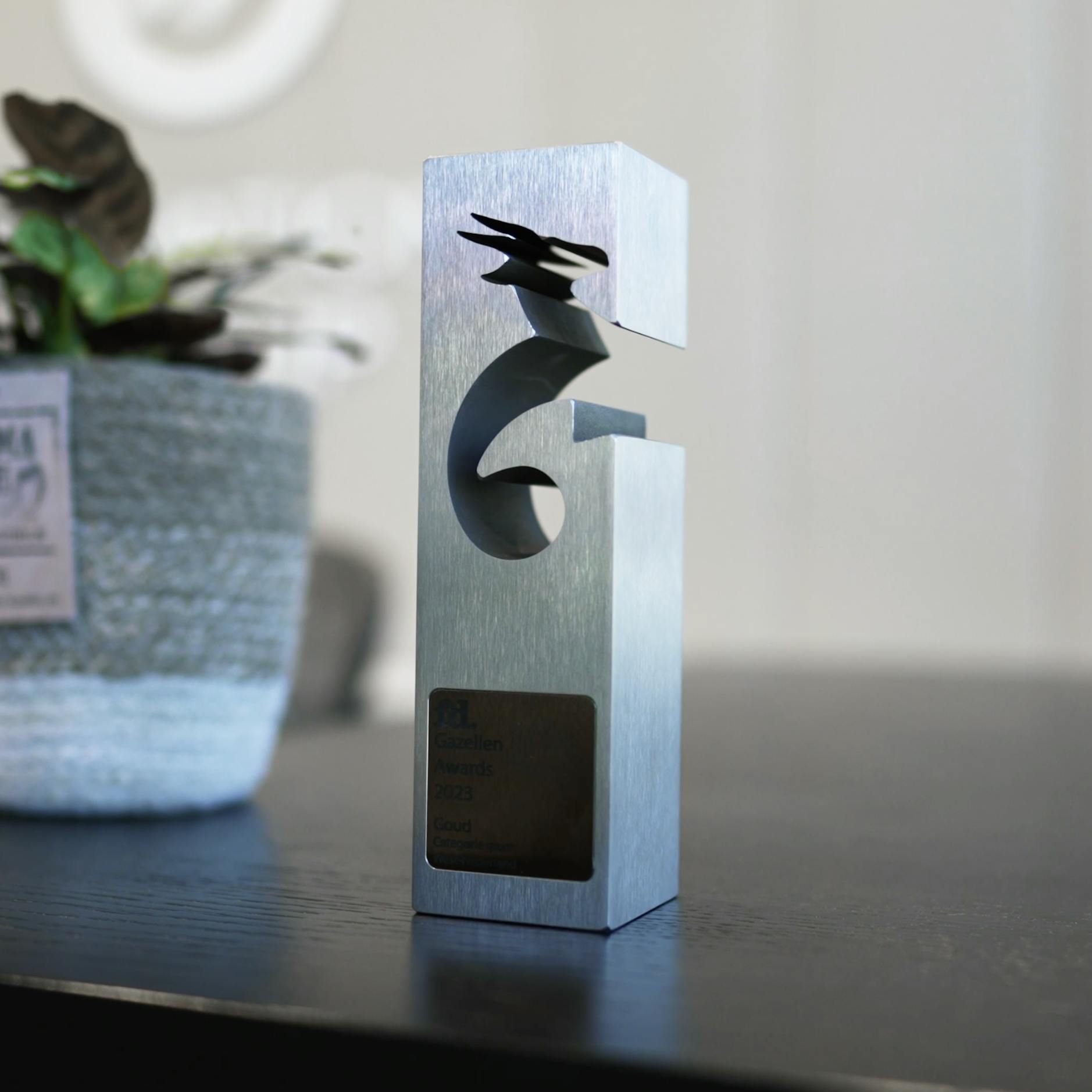 FD Gazellen award op bureau.