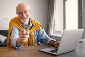 https://images.prismic.io/elevenrush/b3e142e6-2e4f-447d-9297-b584d15a61ab_fashionable-friendly-elderly-male-recruiter-wearing-rectangular-glasses-elegant-clothes-working-portable-computer-smiling-broadly-pointing-finger-choosing-you-job-position-300x200.jpg?auto=compress,format