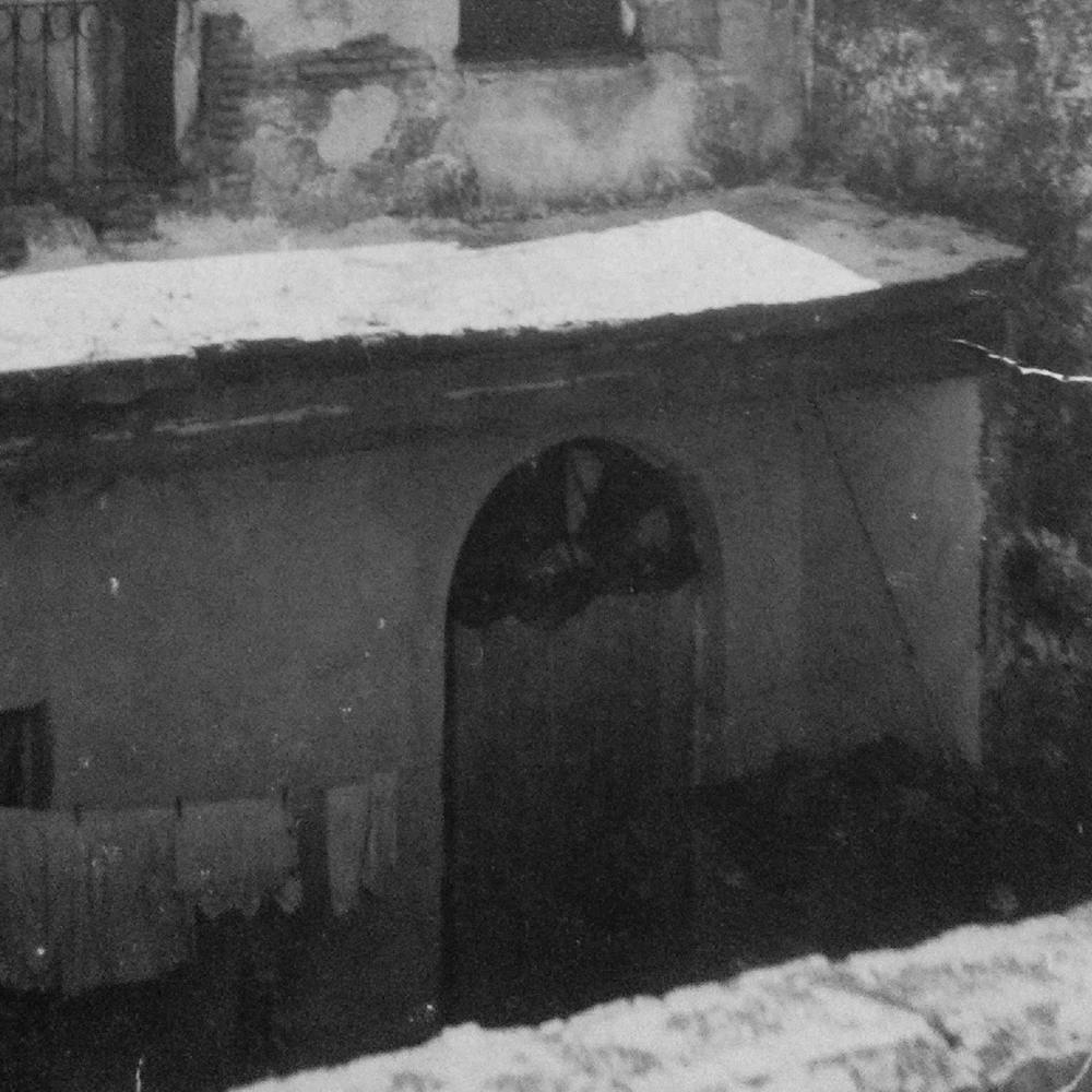 Second courtyard and watchtower at 755 Defensa. El Zanjón Archive.