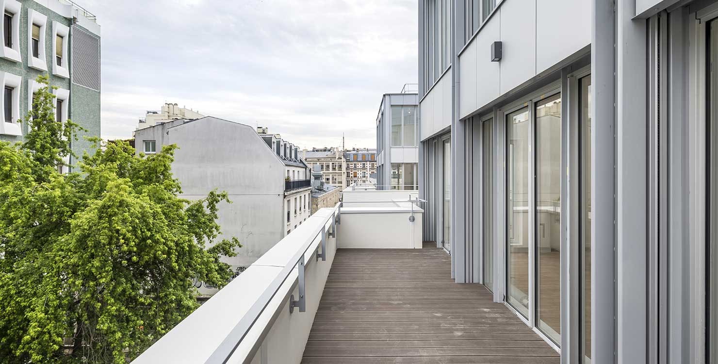 Terrasse d'un appartement neuf du programme immobilier à Paris 11 "Passage Oberkampf"