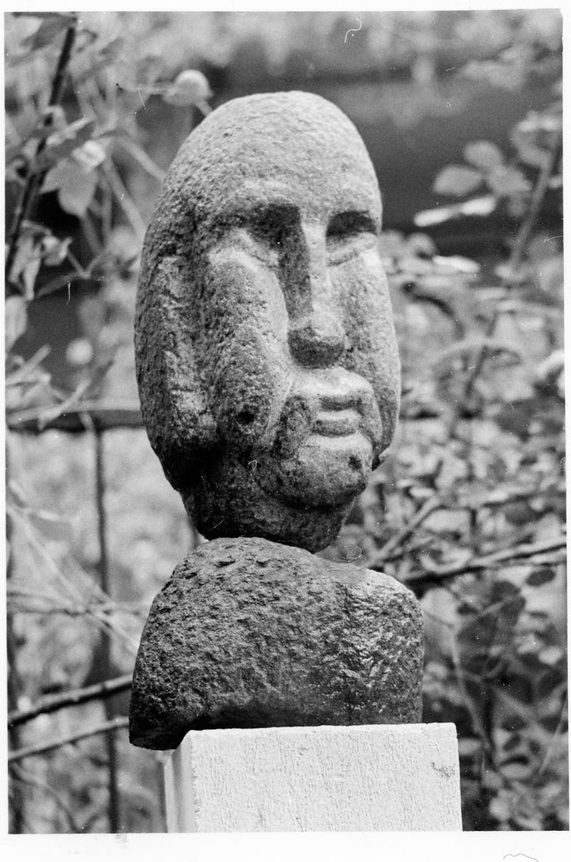 Sculptură în piatră reprezentând capul unui bărbat