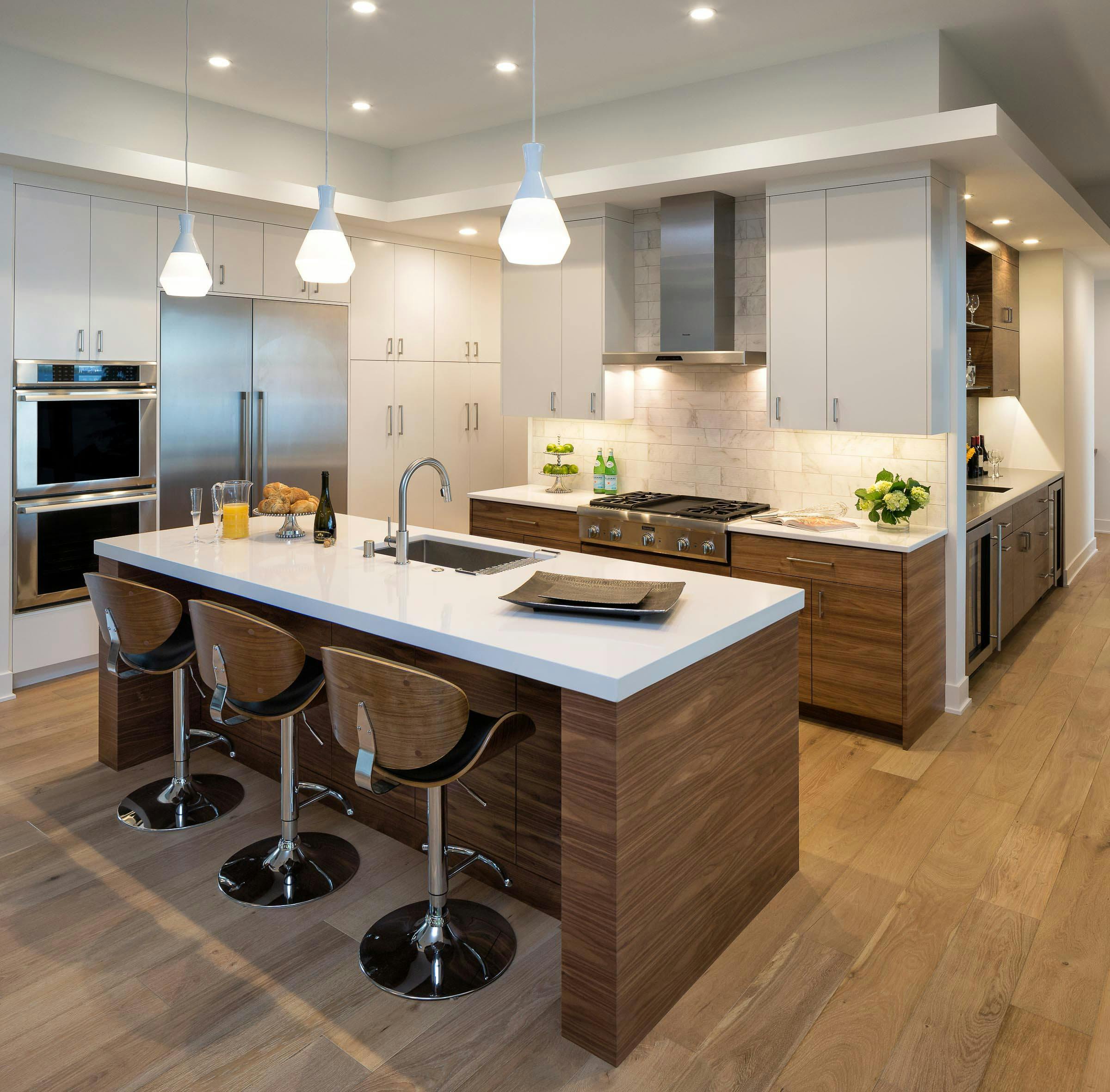 white and wood kitchen
