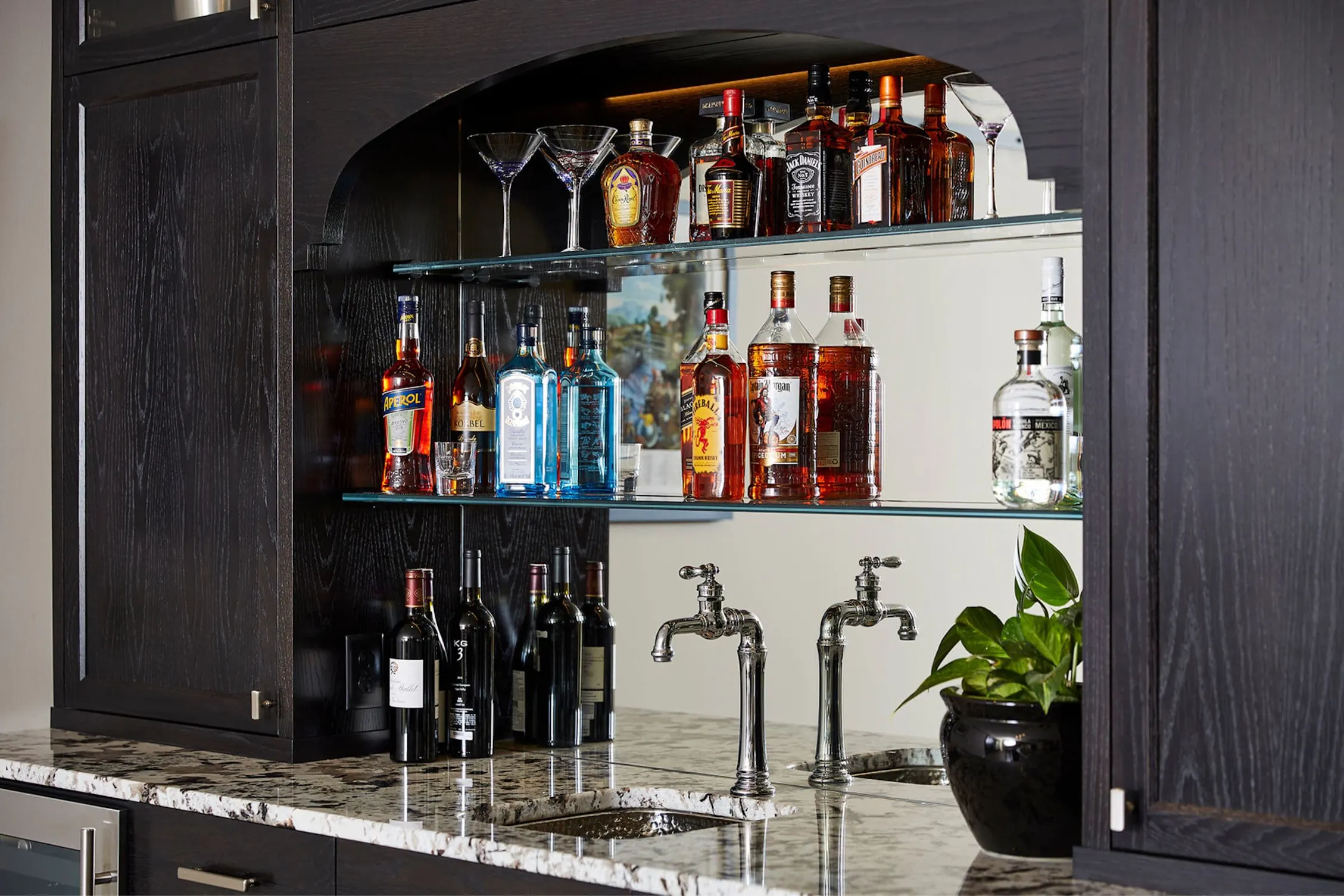 Lower Level Home Bar Design | Plymouth, MN