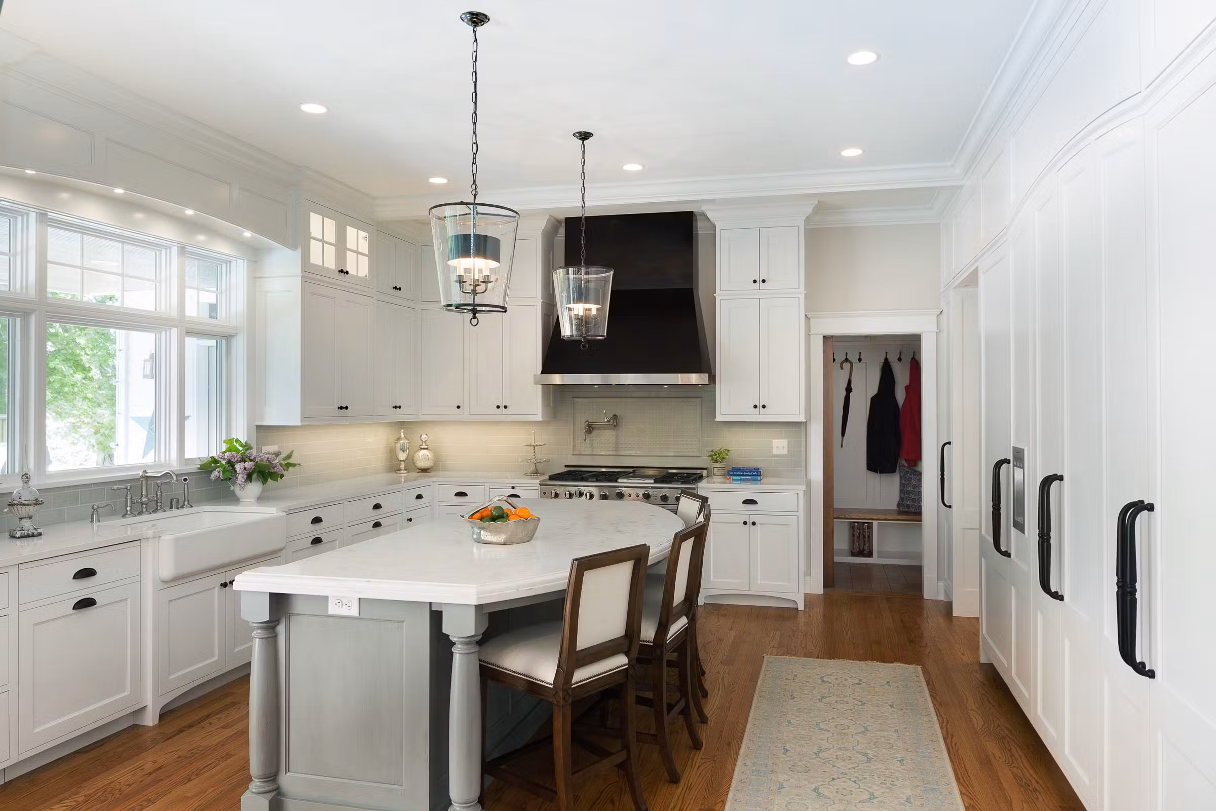 white and black farmhouse kitchen