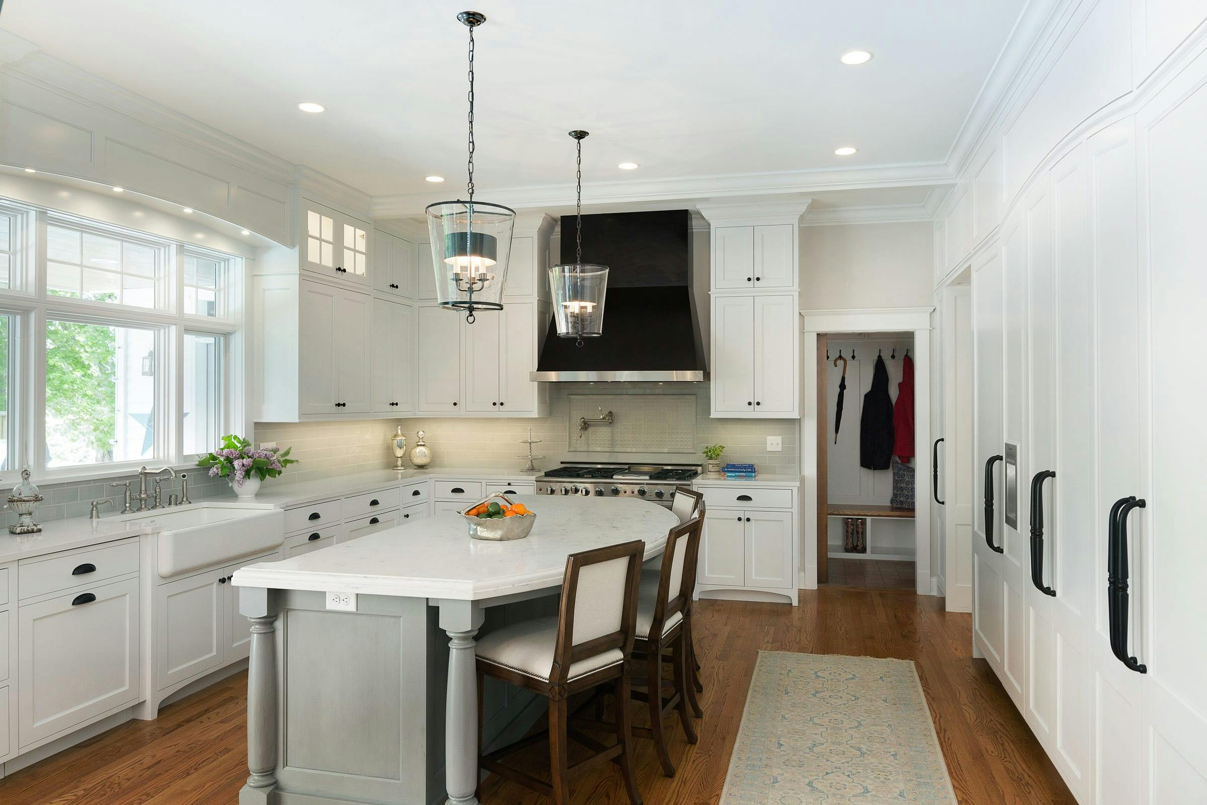 white and black farmhouse kitchen