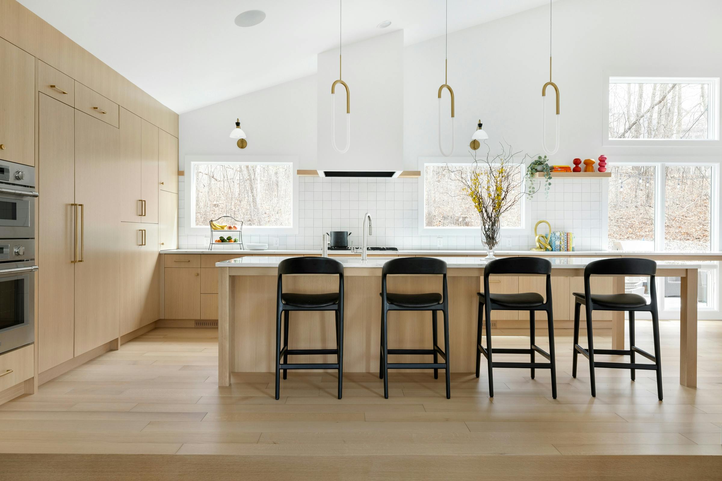 white and wood kitchen with island