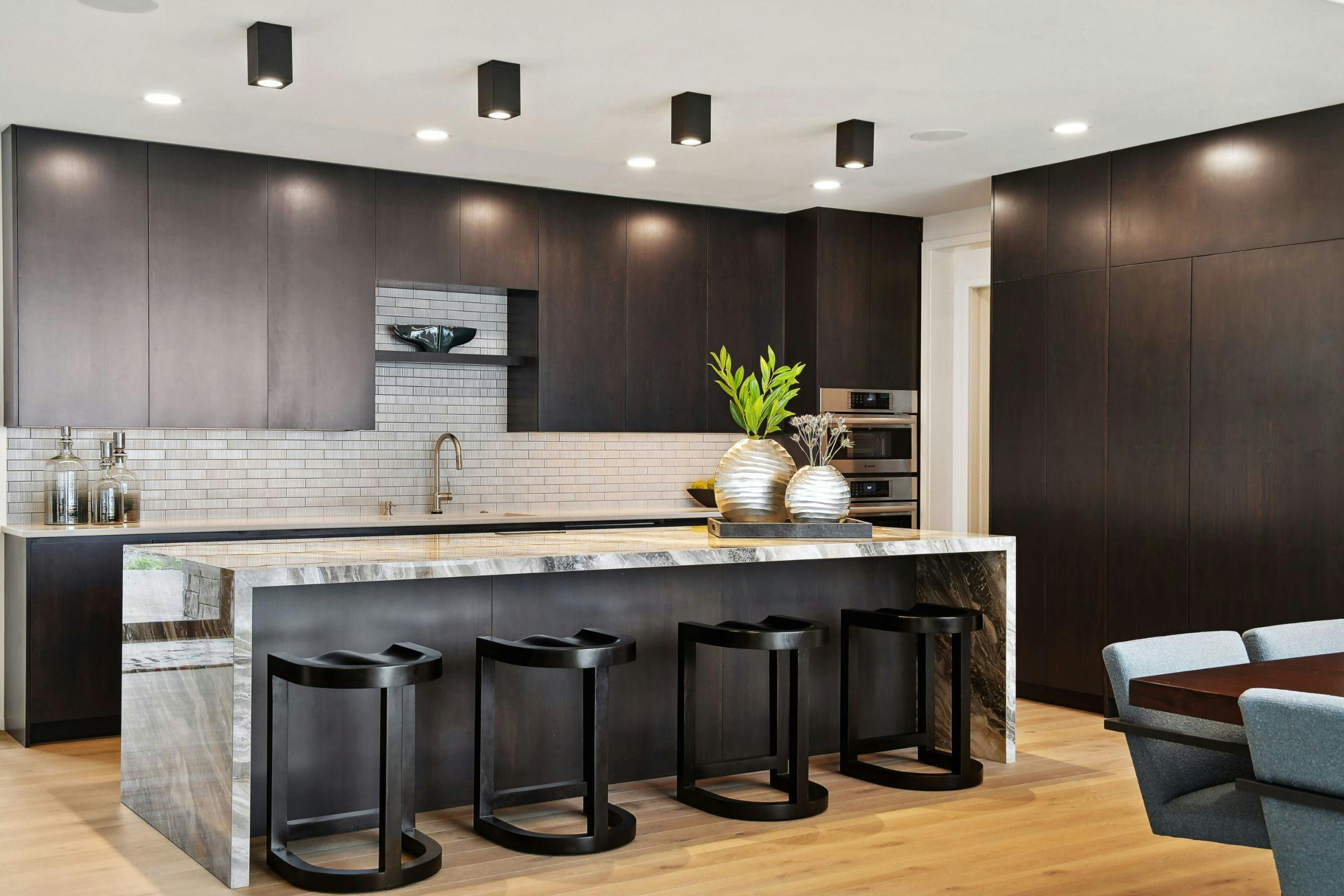 modern black and white kitchen