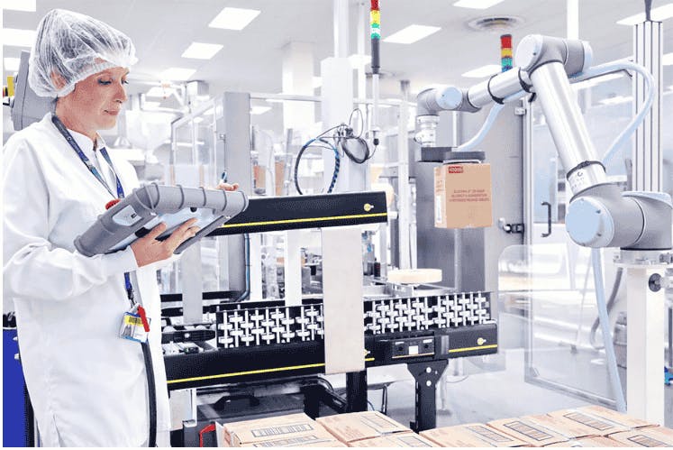 Cobots: Universal Robots (UR)