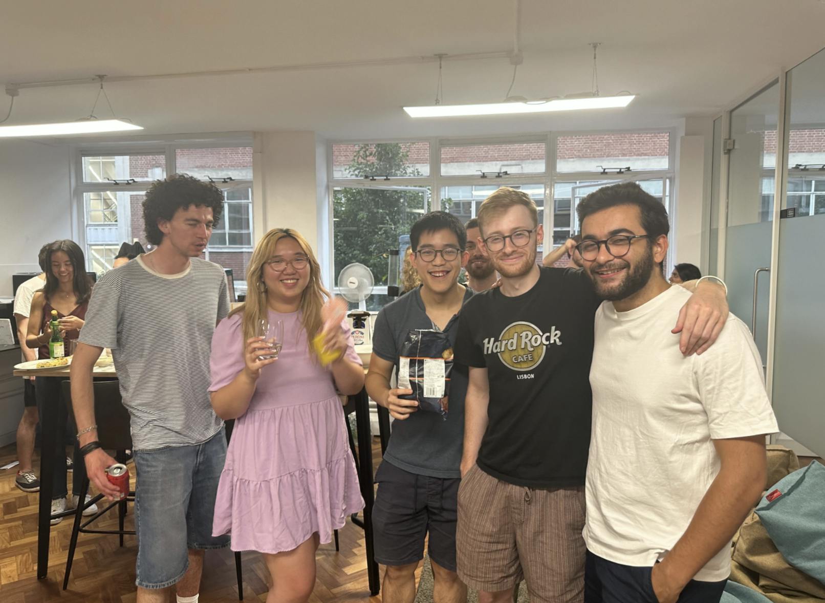 sampleImage_commercial-associate-encord