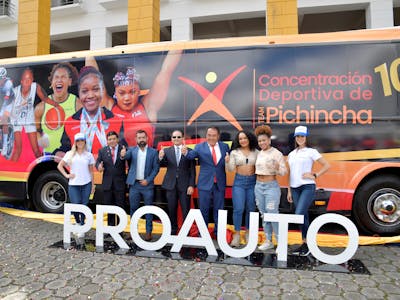 Los deportistas de Pichincha tienen su propio bus, luego de 30 años