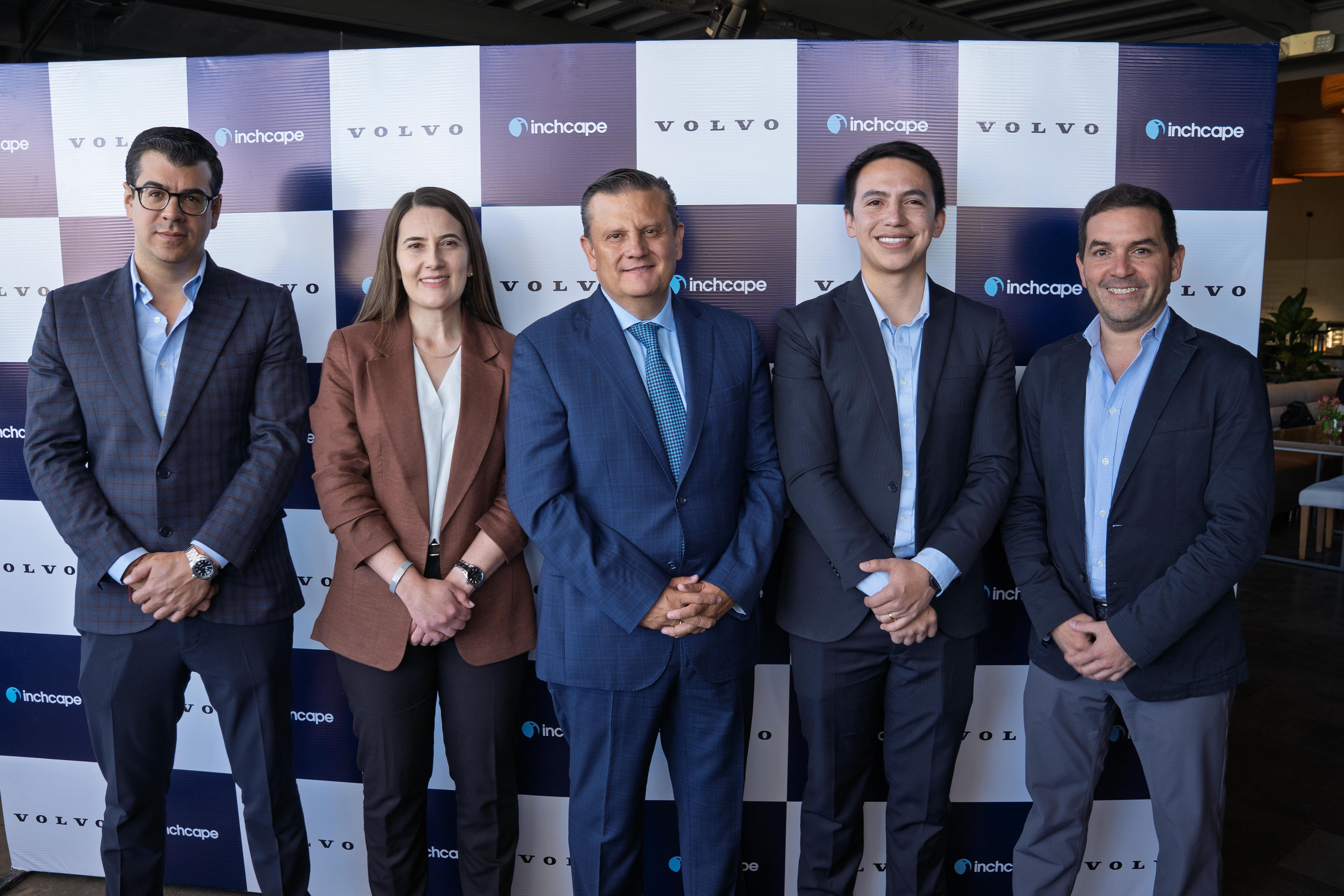 Volvo regresa a Ecuador con una oferta de vehículos eléctricos e híbridos enchufables