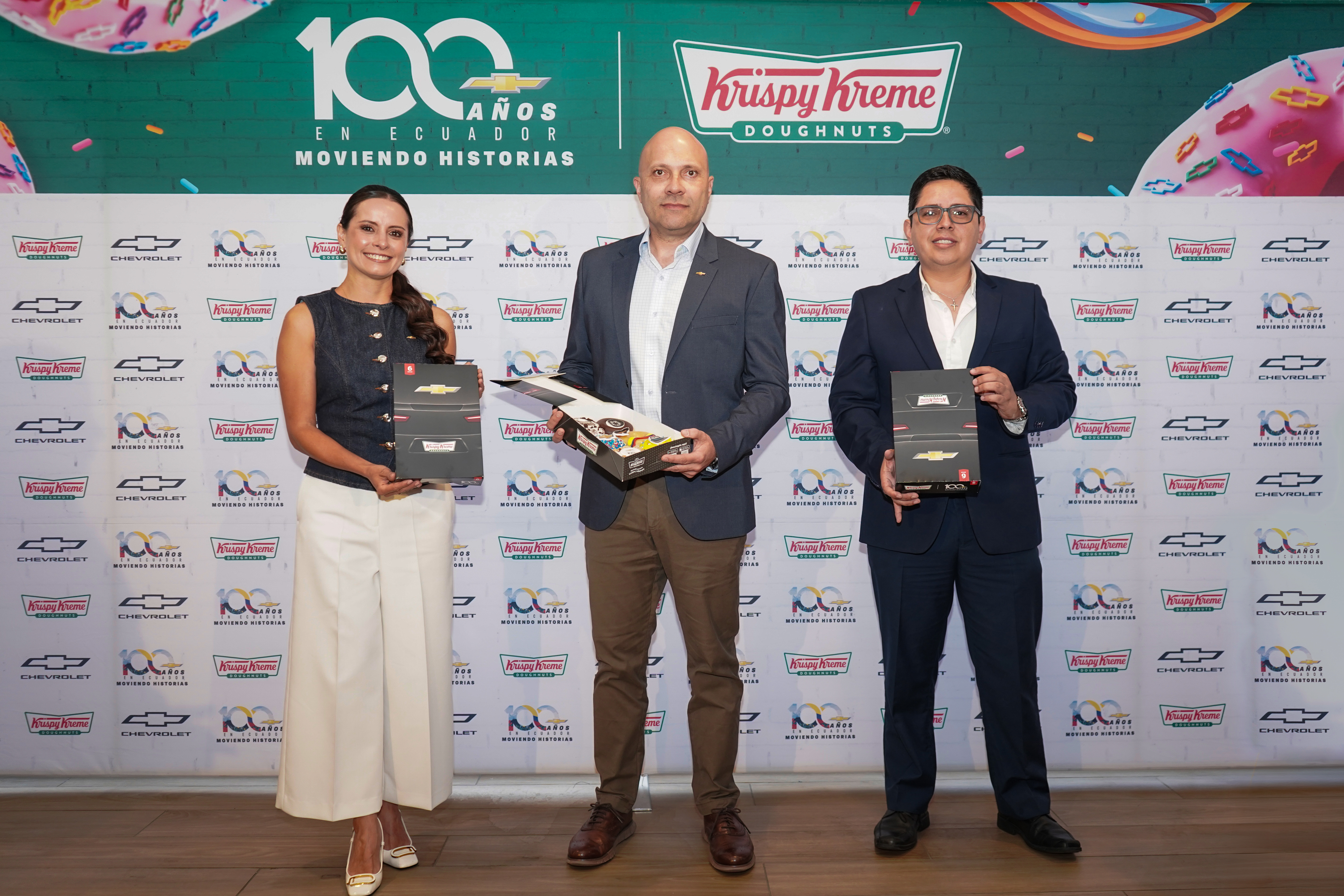 Chevrolet celebró sus 100 años en Ecuador con una colección de seis donas junto a Krispy Kreme