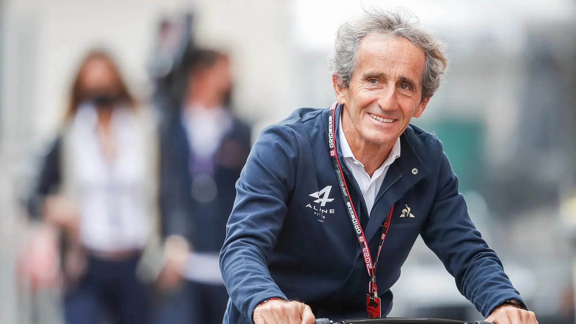 Alain Prost recibe amenazas tras la serie de Senna