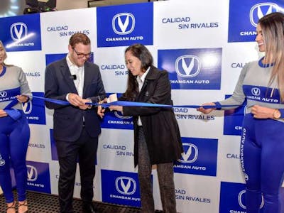 Changan Autos inauguró un nuevo concesionario en Quito