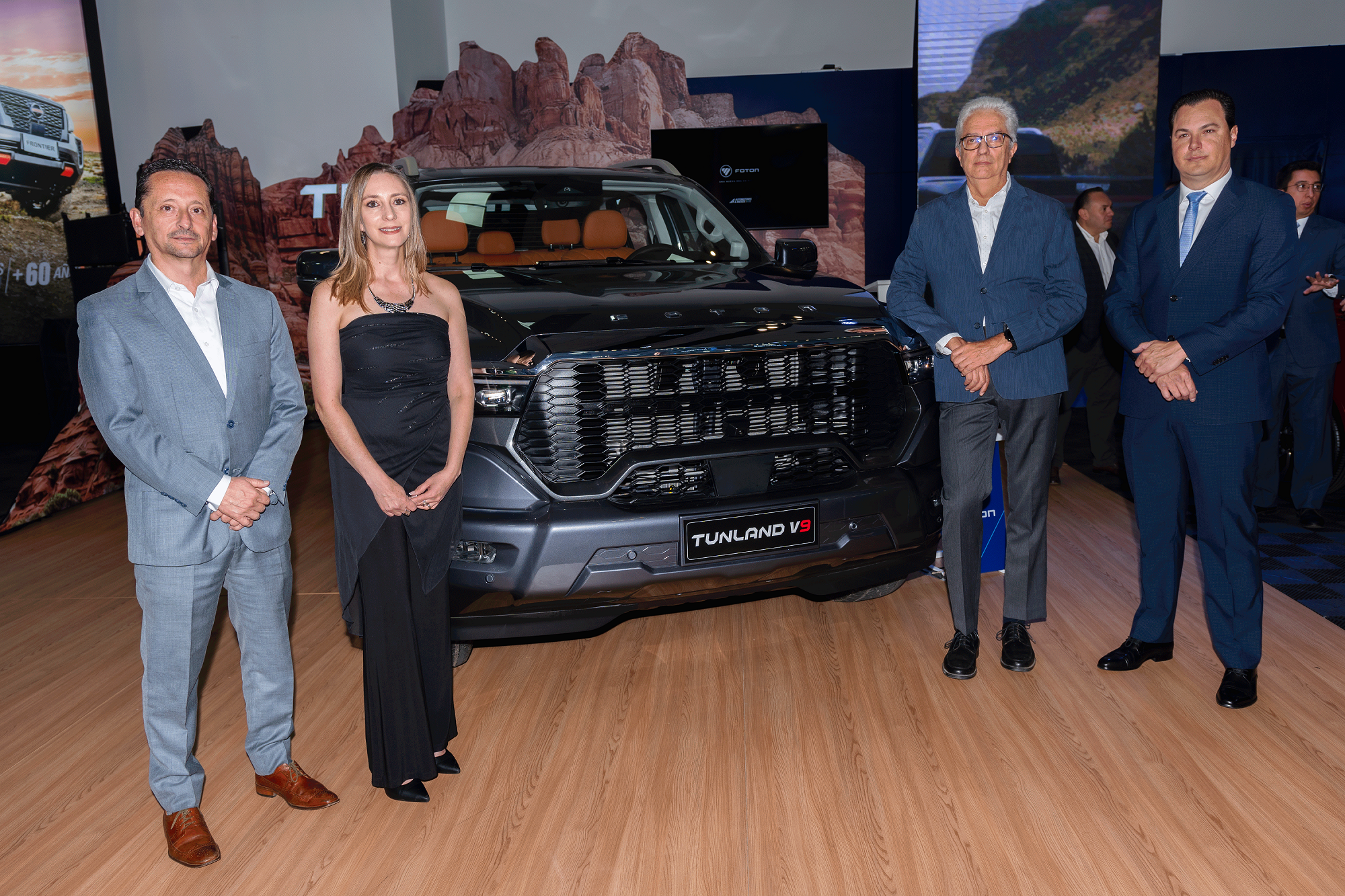 Una camioneta turbo diésel híbrida debutó en Automundo 2024: la FOTON Tunland V9