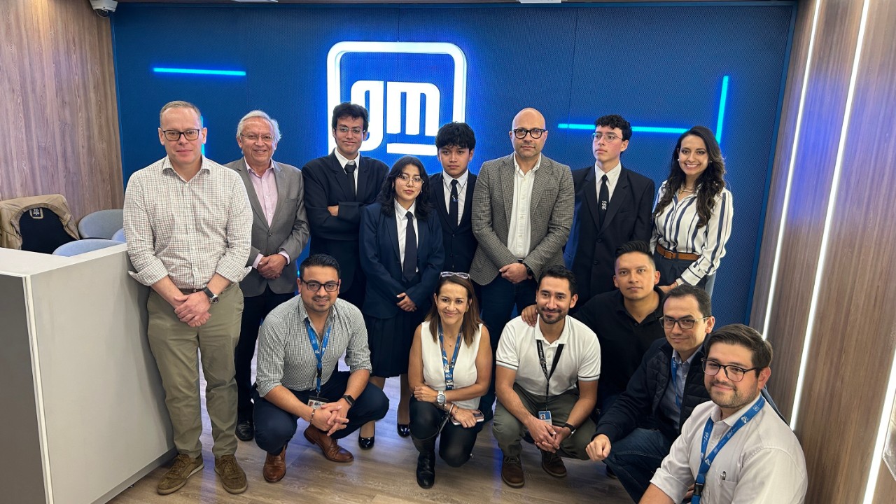 Estudiantes ecuatorianos ganaron el desafío regional de innovación de General Motors Sudamérica y Junior Achievement 