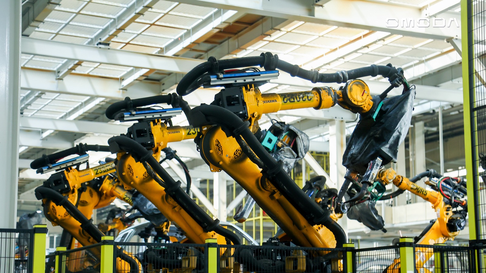 Robots, visión artificial y control milimétrico; así se fabrican autos que llegan a Ecuador