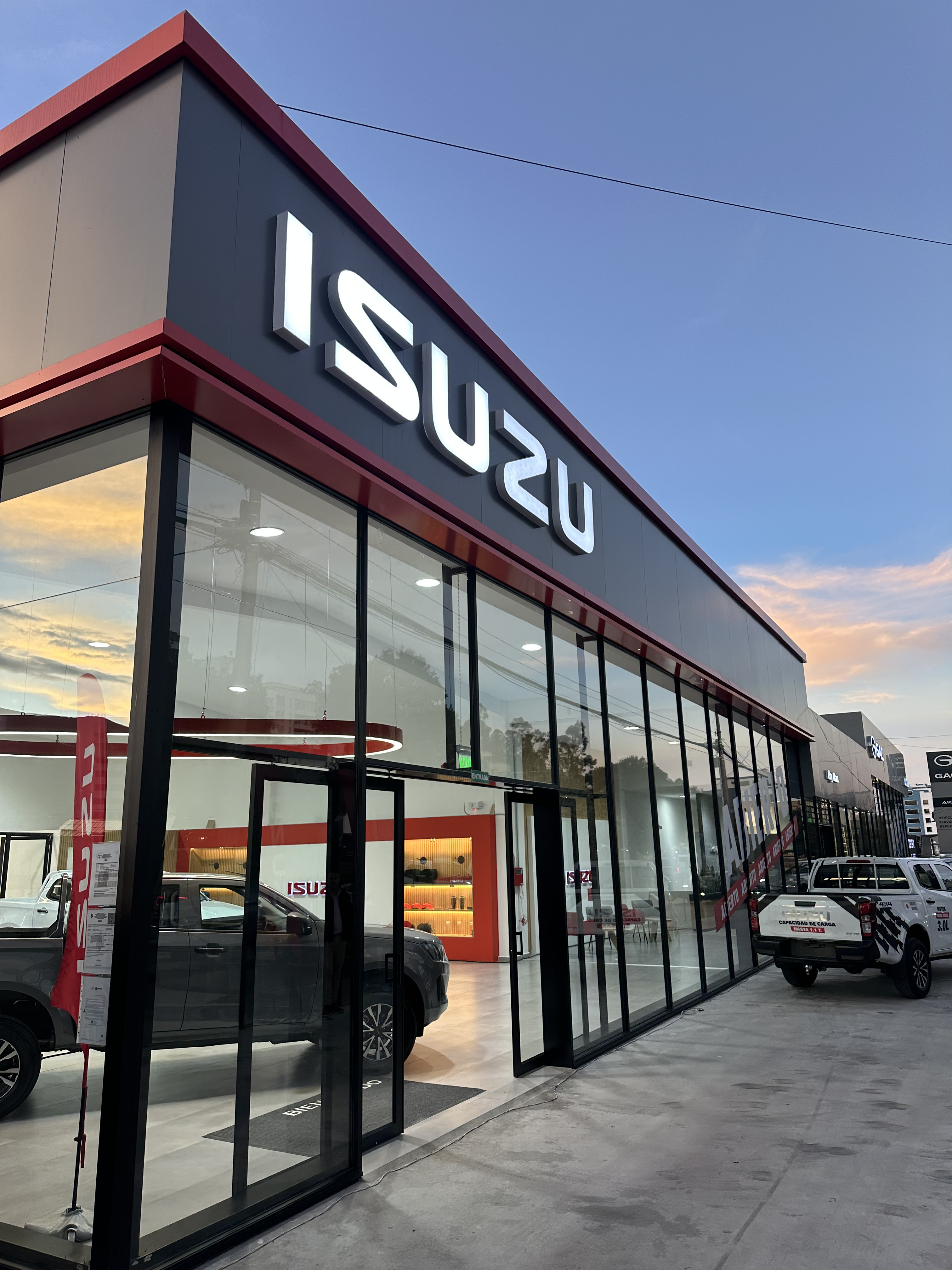 Isuzu amplía su red en Quito con nuevo concesionario en el norte de la ciudad