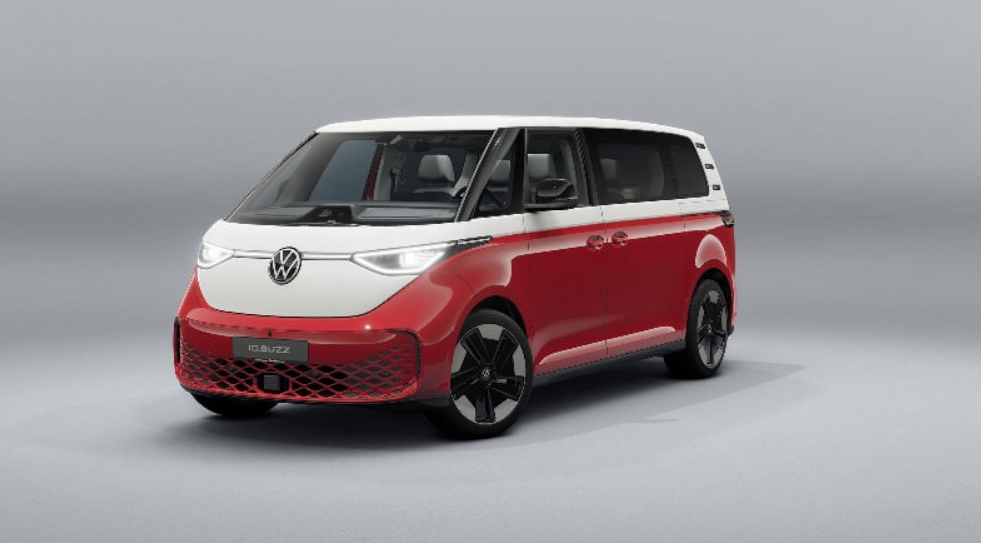 Volkswagen actualiza a ID. Buzz con más tecnología, tracción integral y mayor capacidad de remolque