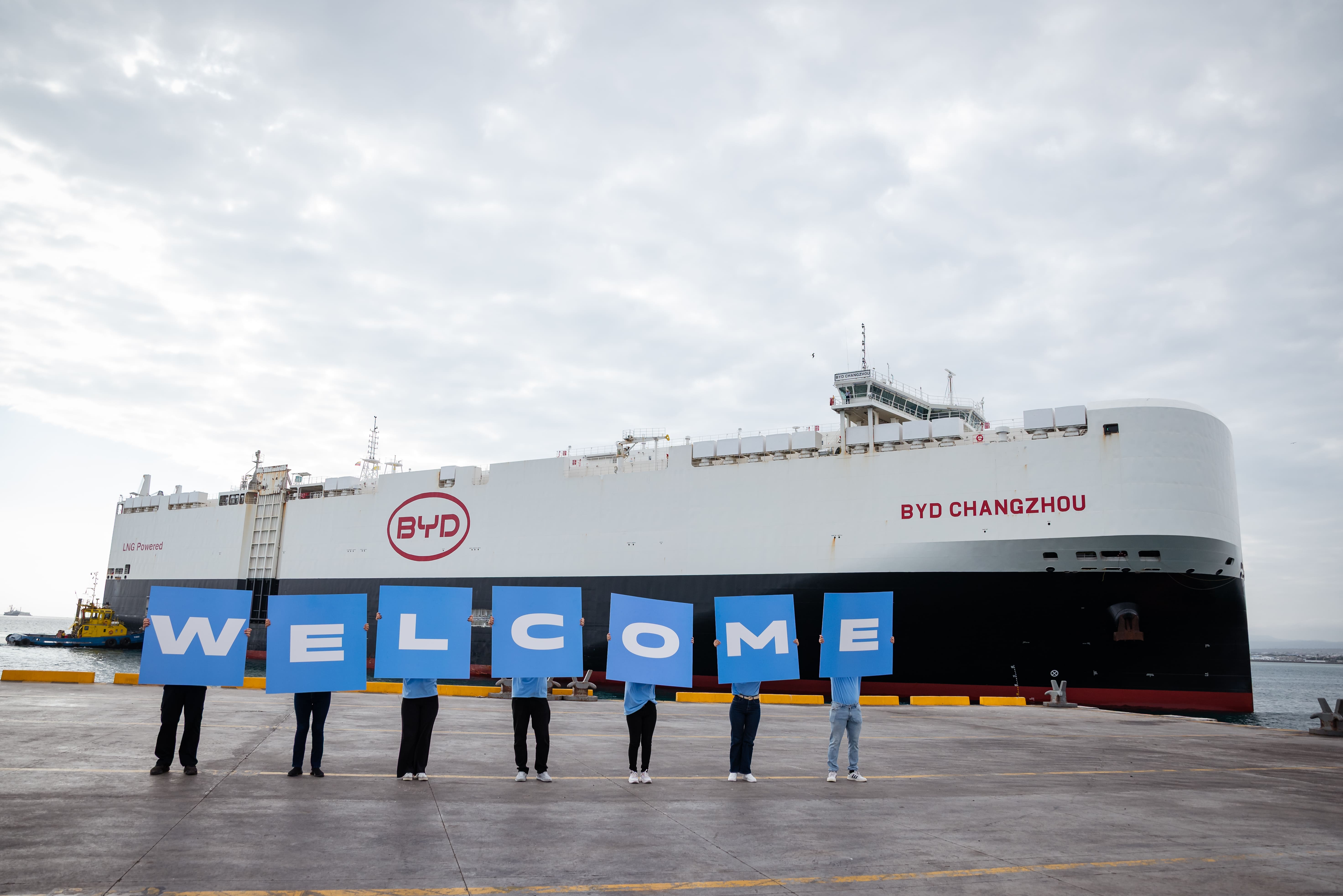 Un buque de BYD llegó a Manta con cerca de 1.000 vehículos de nueva energía