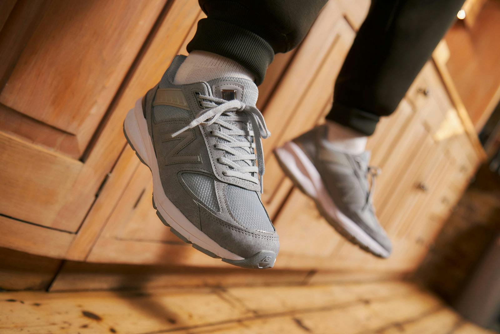 Performer stay up Opera NEW BALANCE 990V5 VEGAN FRIENDLY WITH COOKDAILY'S KING COOK | END. (UK)