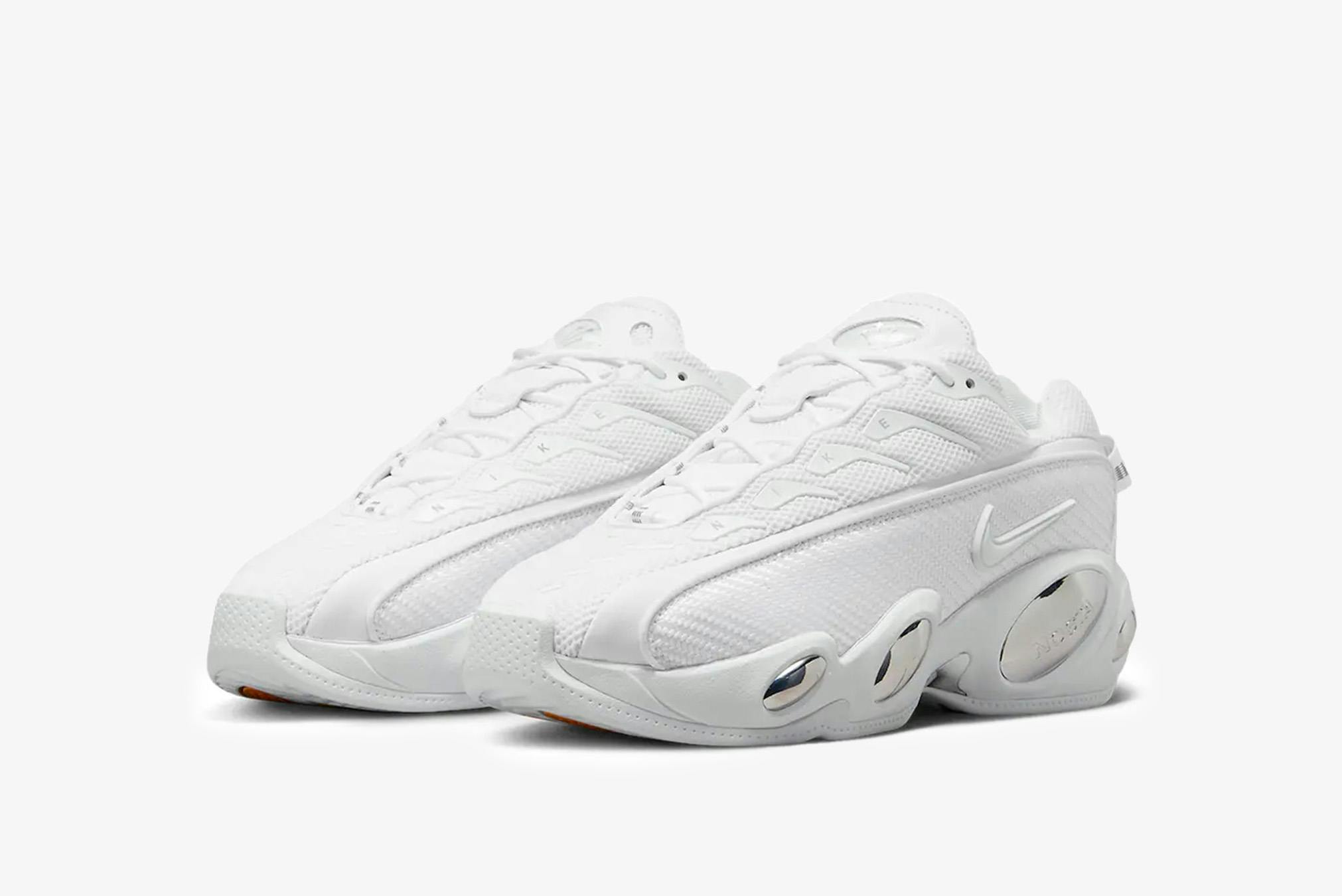 NIKE X NOCTA GLIDE “WHITE CHROME” REGISTER NOW END. (GB)