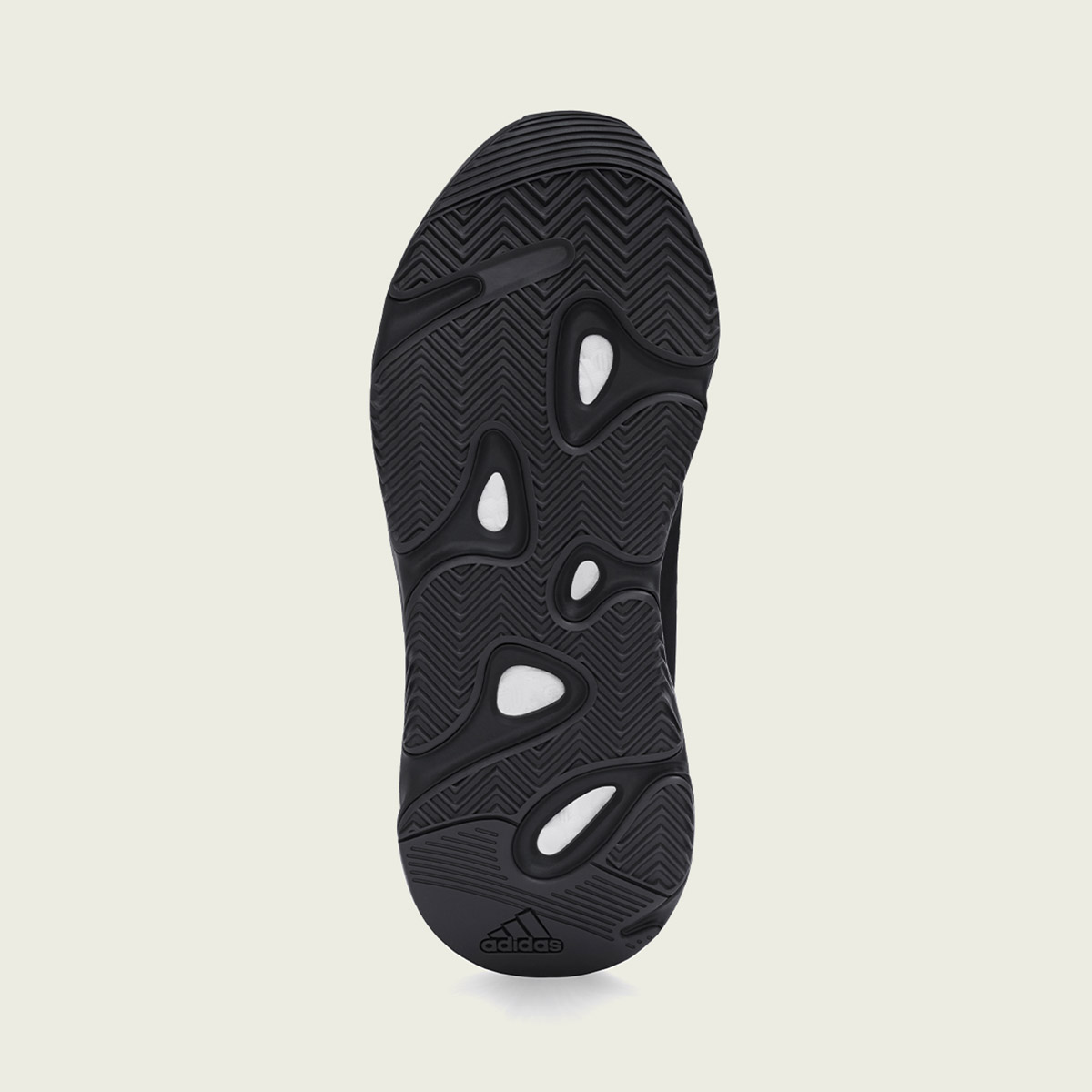 yeezy 700 mnvn black