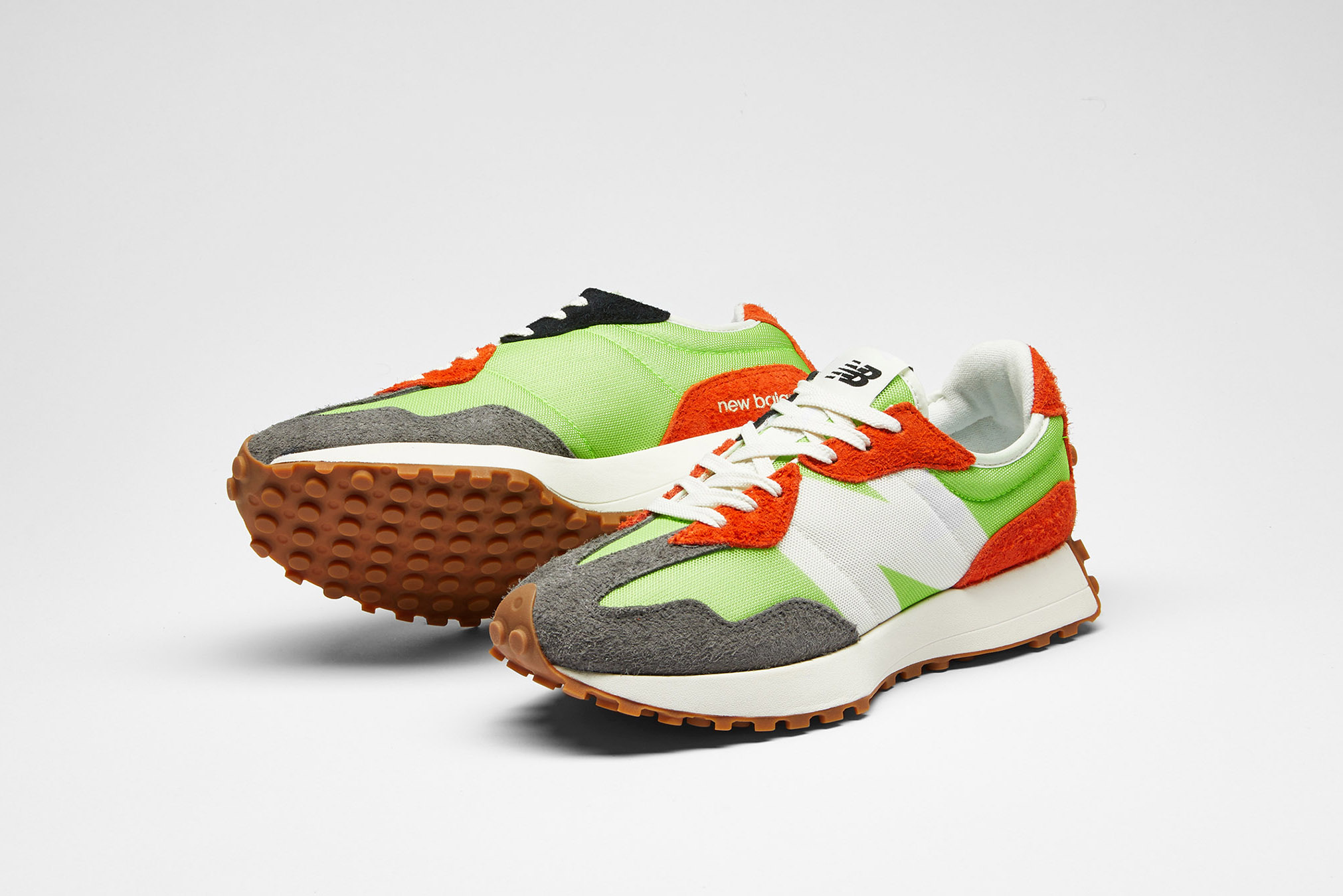 new balance 327 summer brights trainers in green