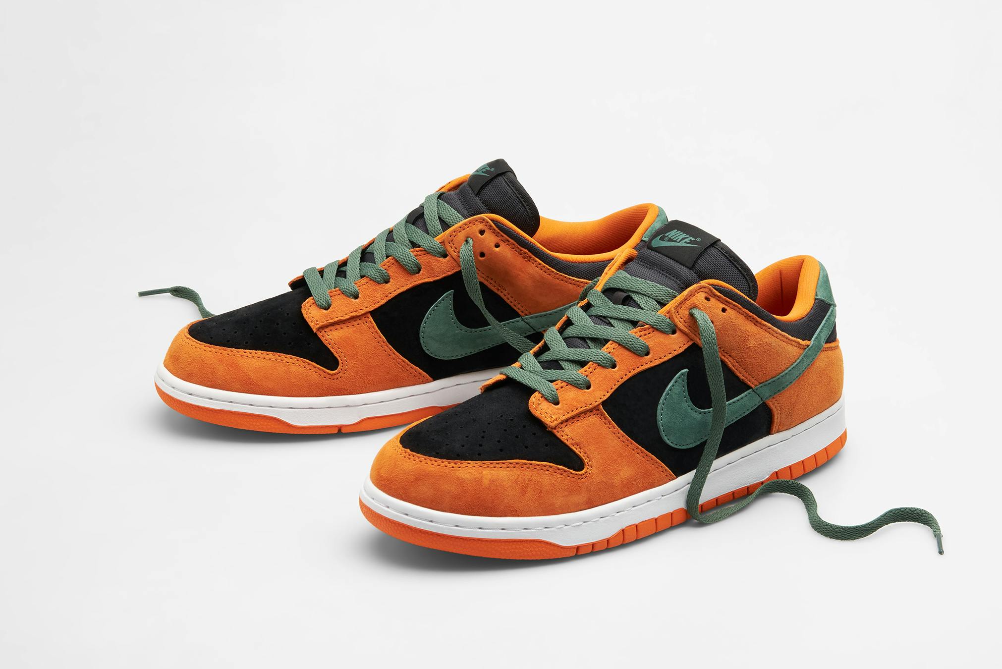 END. Features | Nike Dunk Low SP