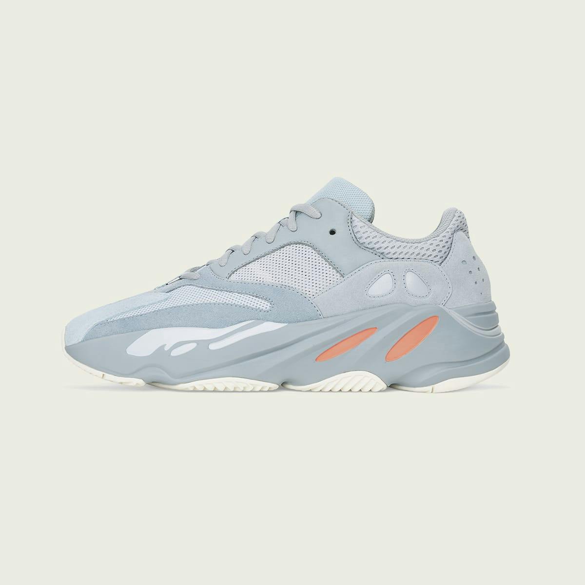 adidas kanye west 700