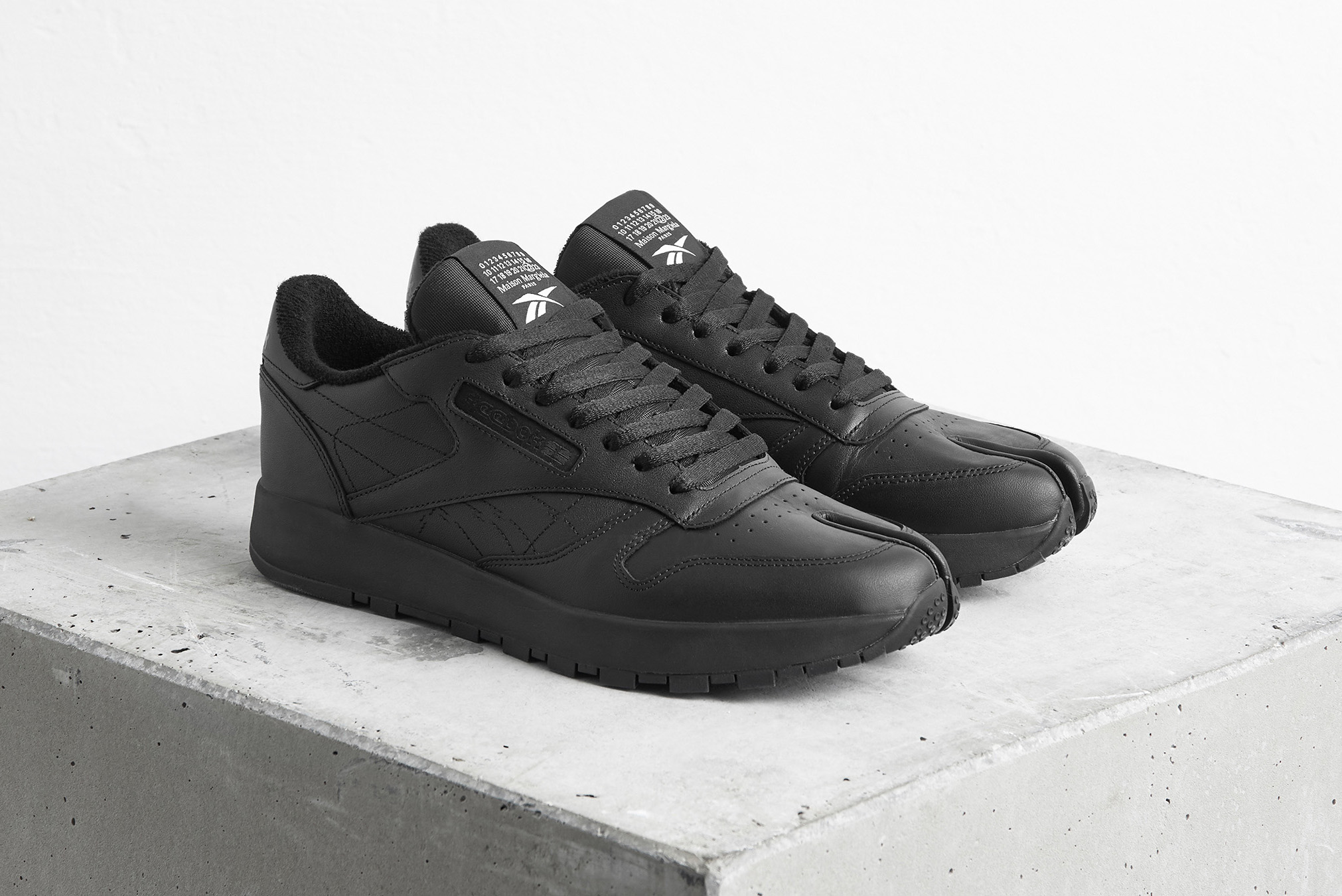 Reebok x Maison Margiela Project 0 Classic Leather Tabi | END.