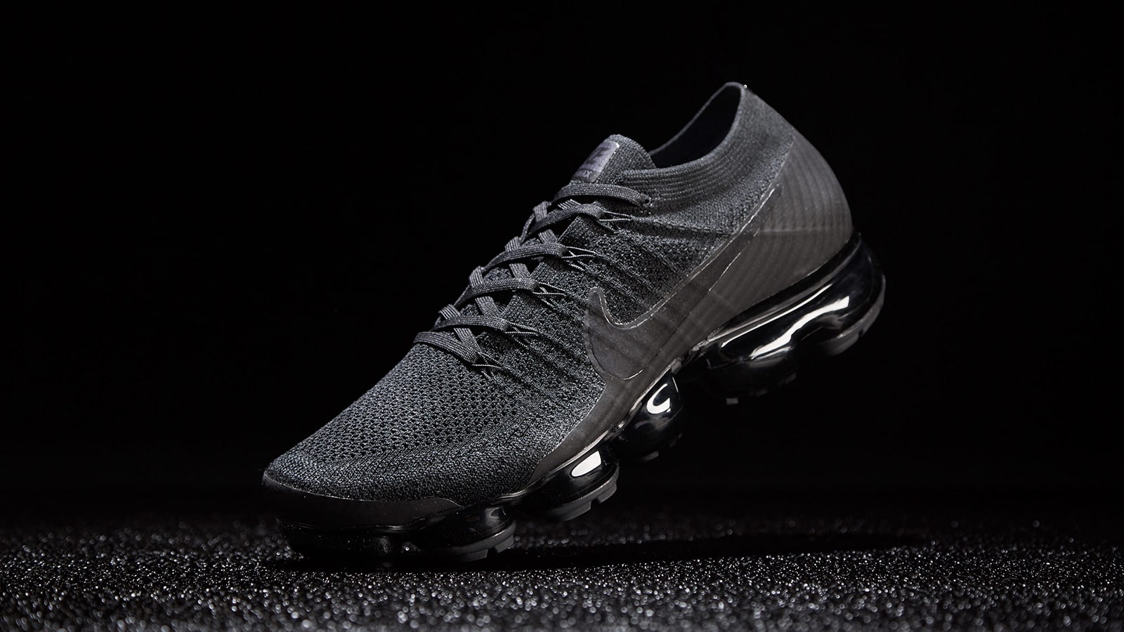 nike air vapormax triple noir