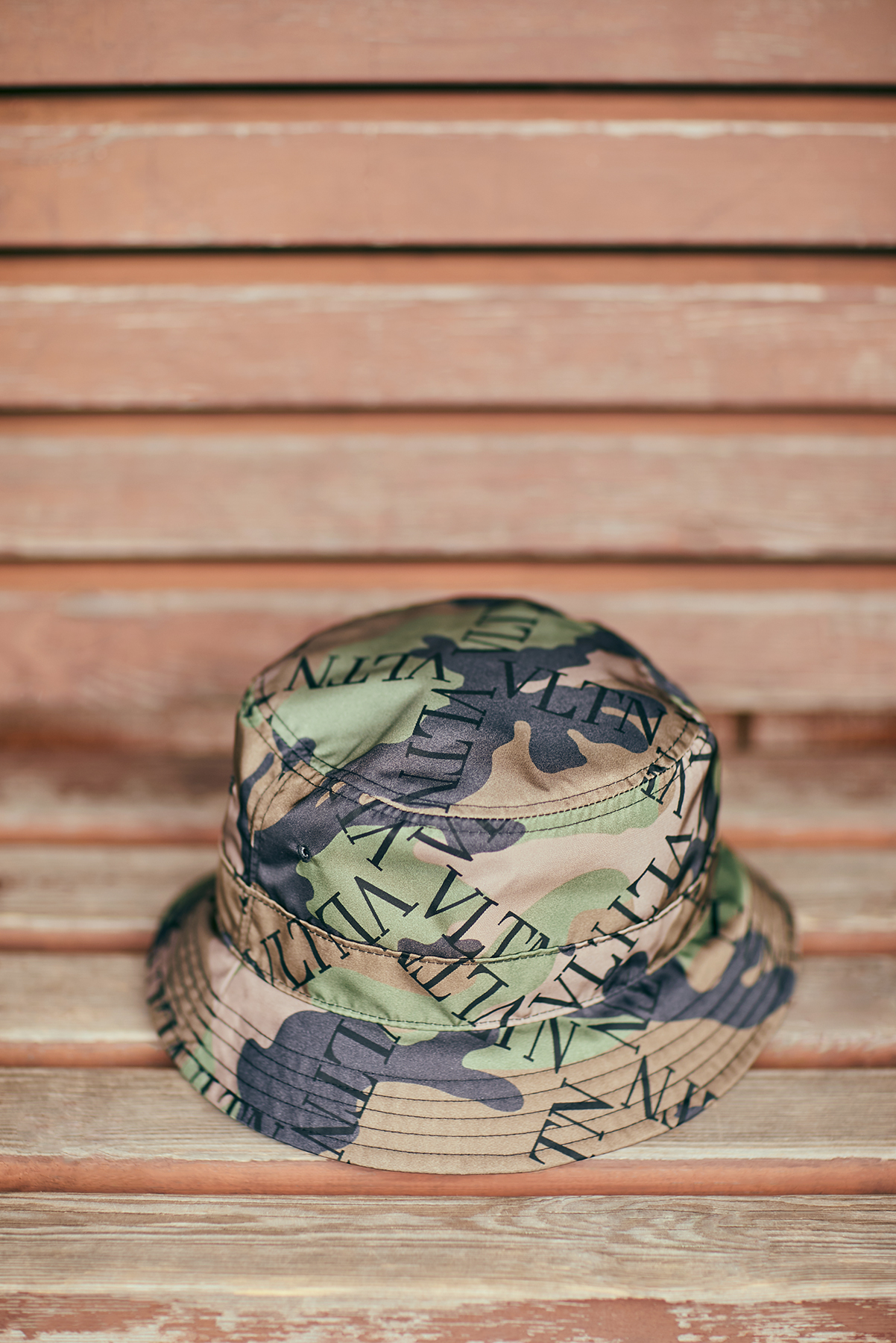 end clothing bucket hat