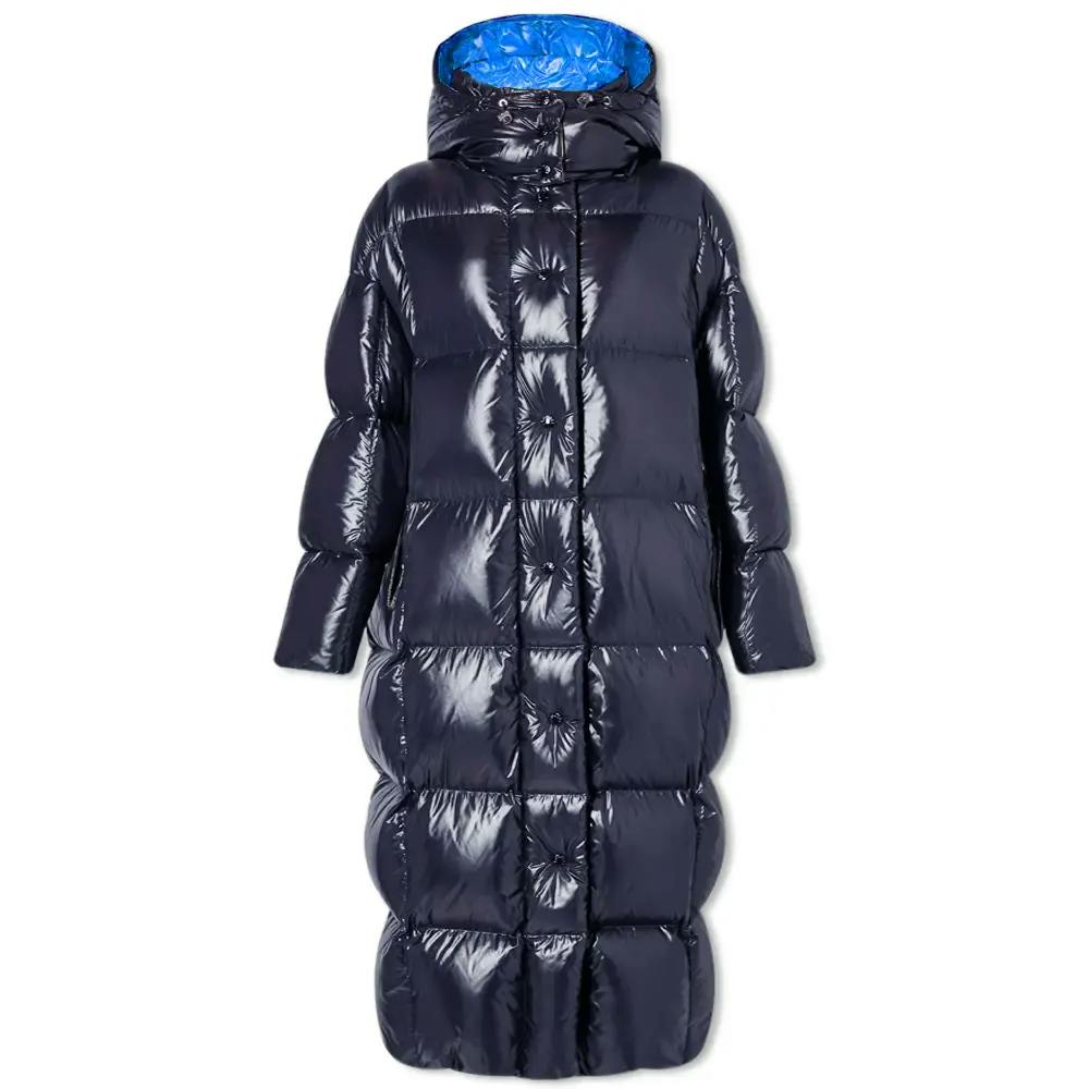 Moncler Share 