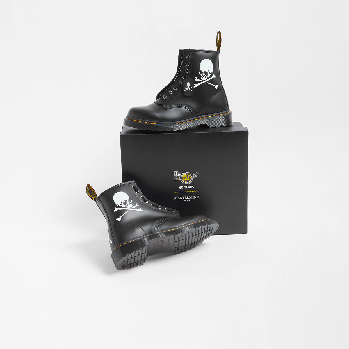 Dr. Martens x MASTERMIND WORLD 1460 Remastered Boot | END.