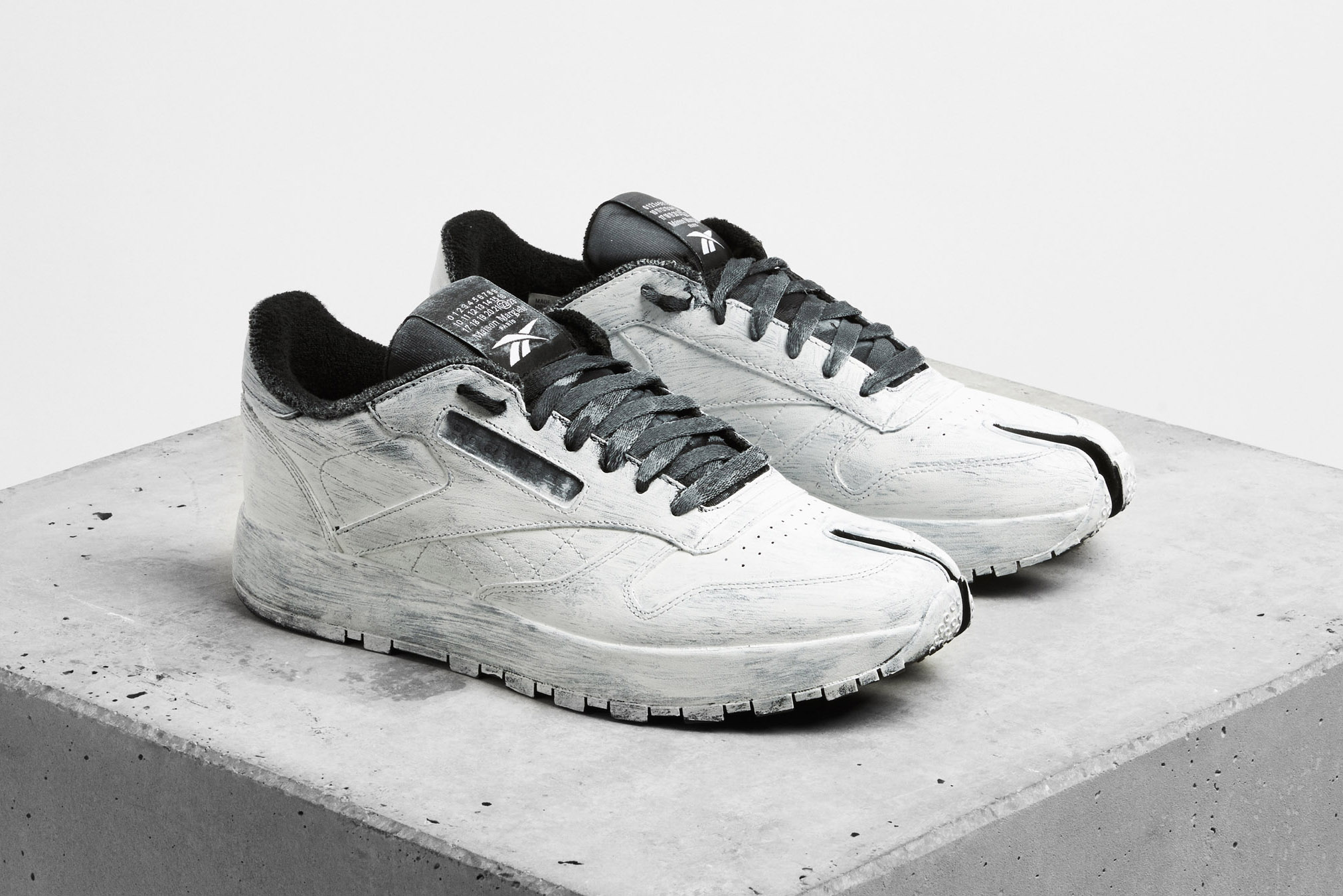 Reebok x Maison Margiela Project 0 Classic Leather Tabi | END.