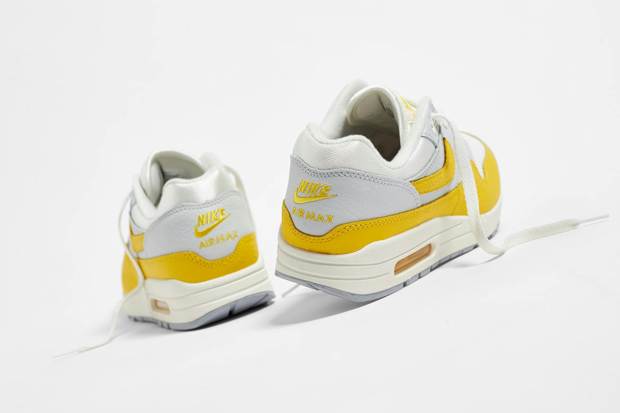 Nike Air Force 1 2022. United States Air Force luminescent Yellow marking. Аир желтый