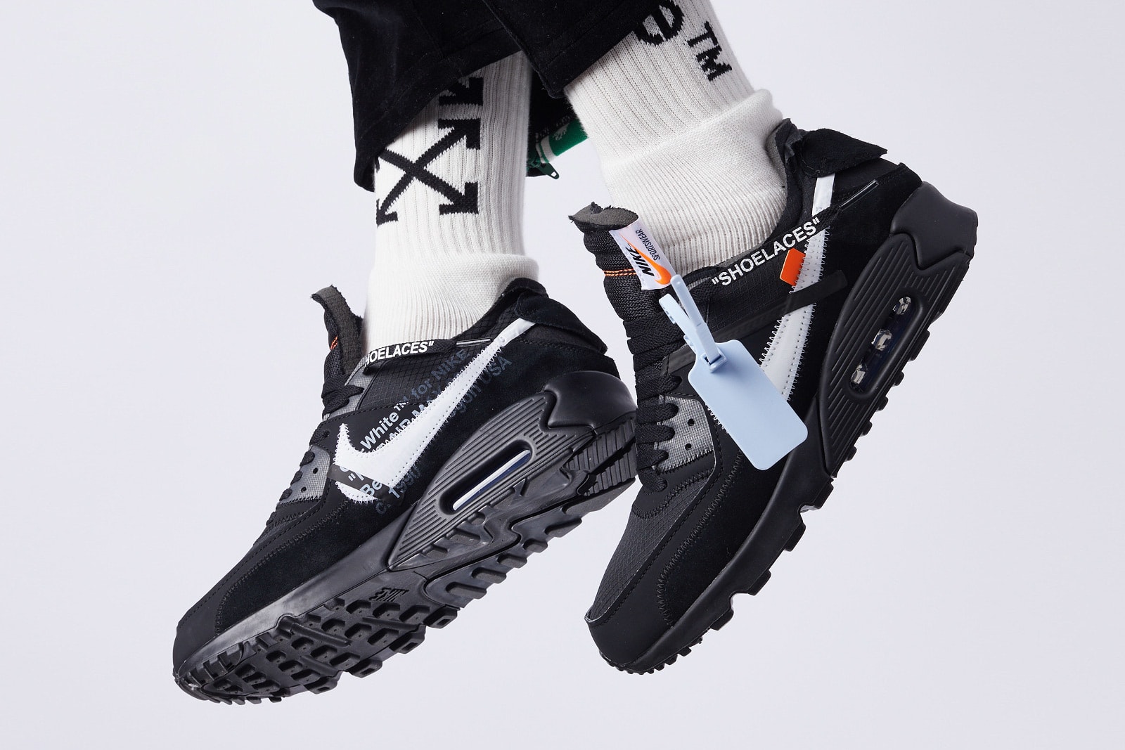Nike Air Max 90 'Black' and 'Desert Ore 