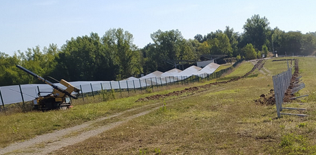 chantier du parc solaire de Pousse-Pisse à Carlus-Le Séquestre (81) par Enercoop Midi-Pyrénées