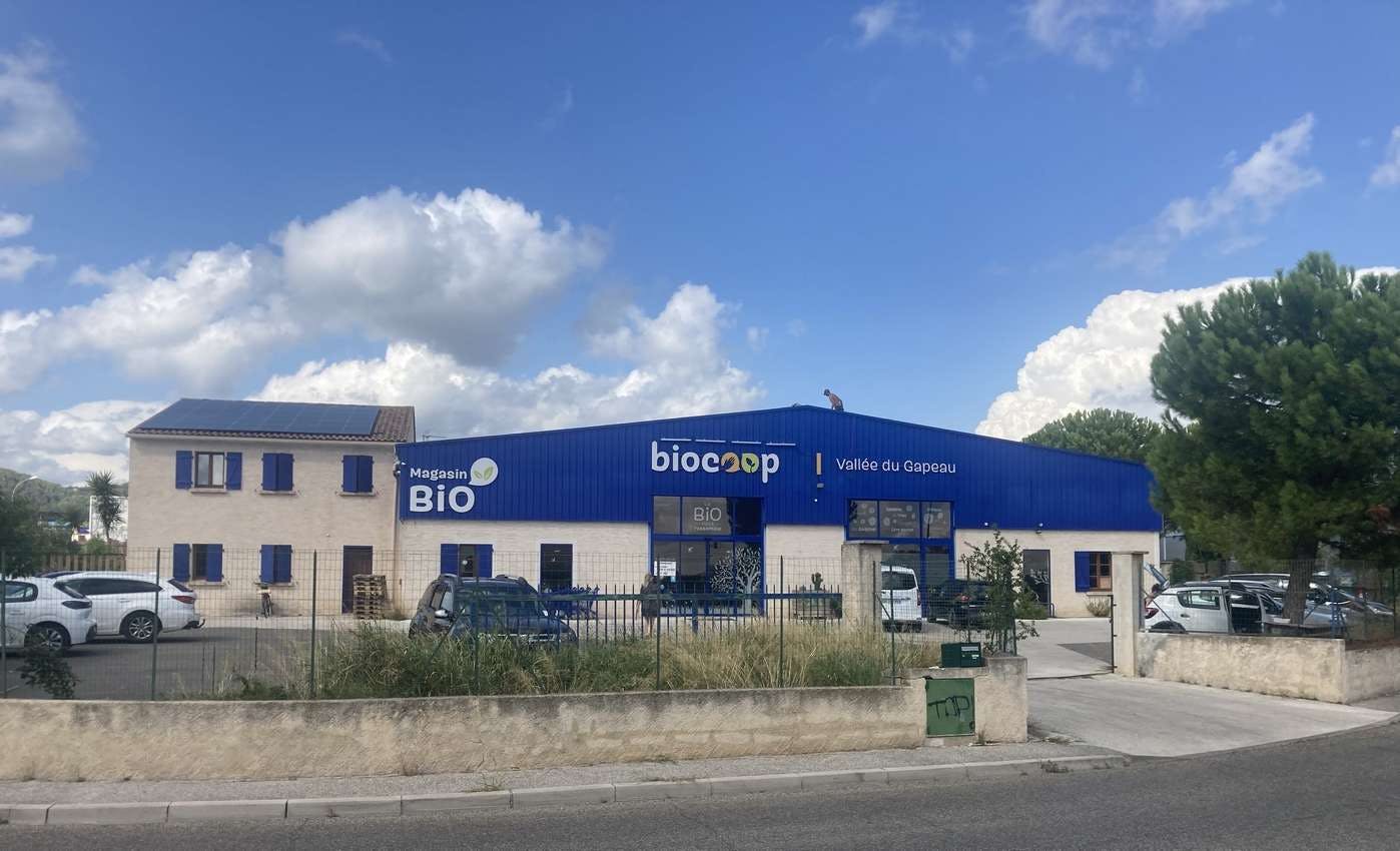 Devanture du magasin Biocoop 