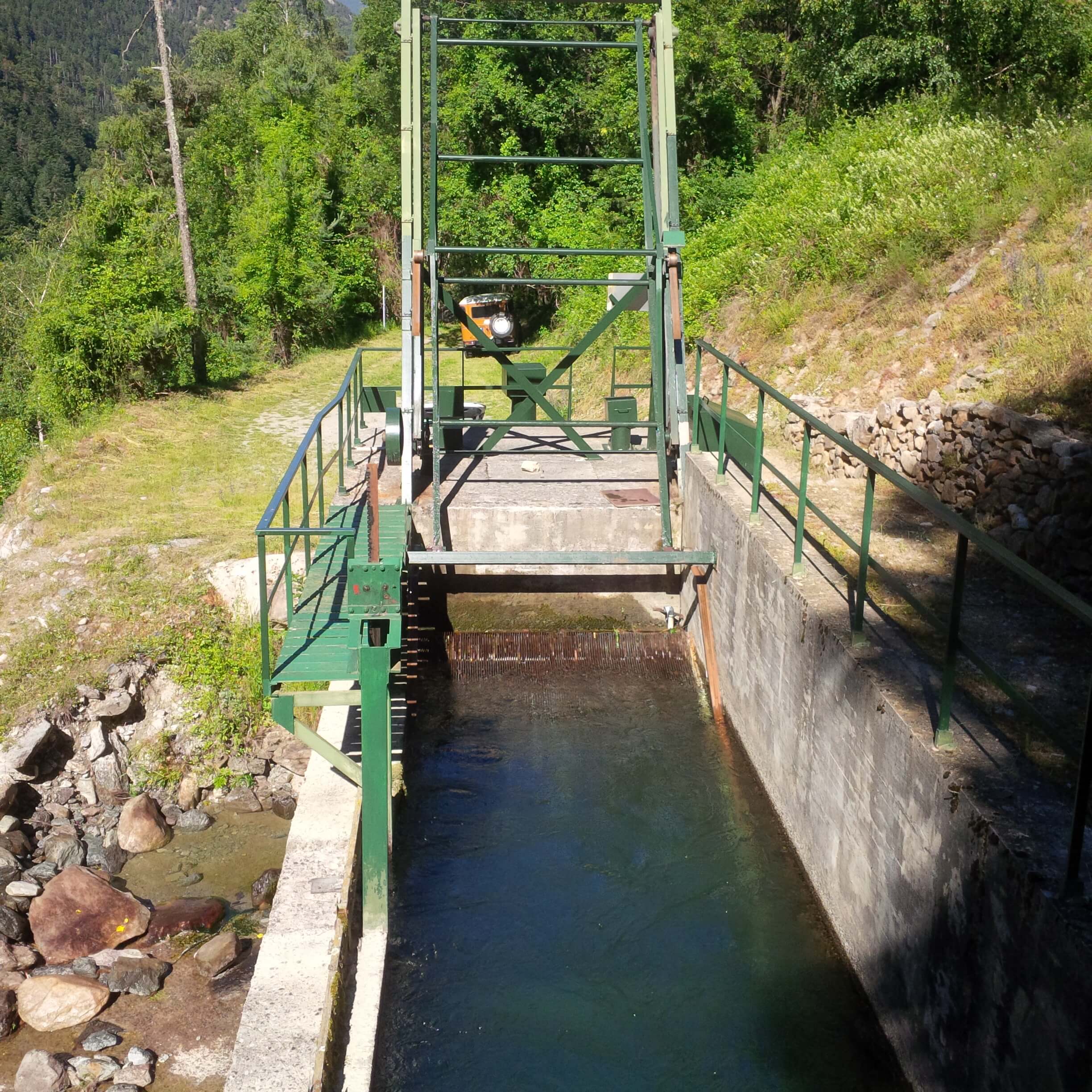 Enercoop Paca - Producteurs - Centrale Pierre Blanche Saint Saveur 05
