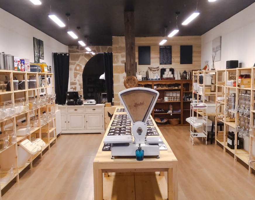 L'intérieur de l'épicerie le Vrac de Figeac