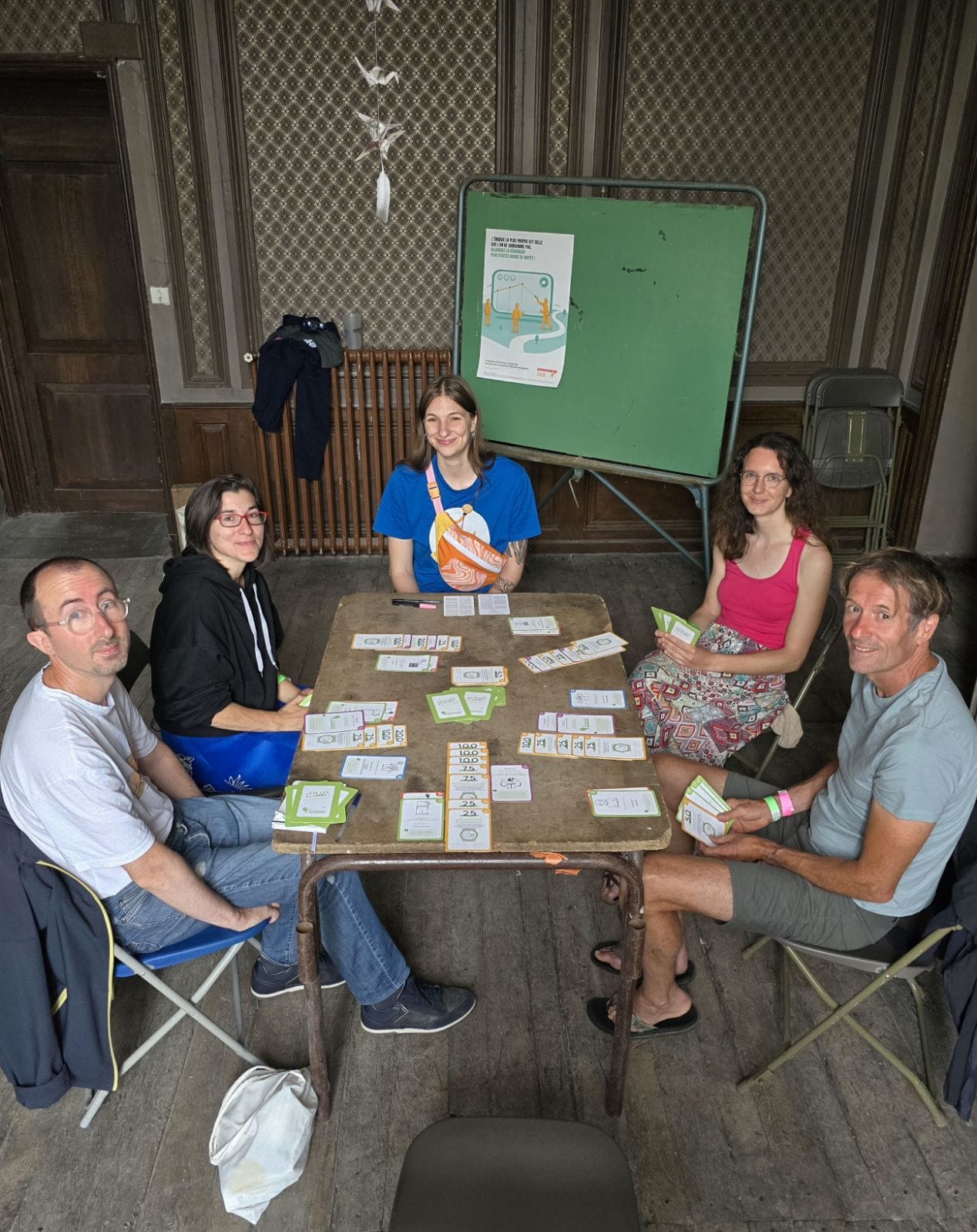 test du jeu Pète les Plombs des Economes au festival de la Décroissance 2024 à saint-Maixent-l'école.