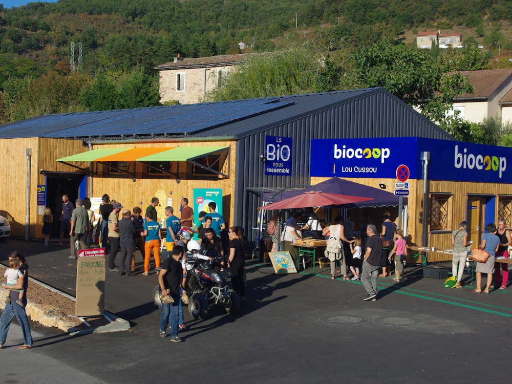 La Biocoop de Saint-Affrique et son installation photovoltaïque par Enercoop Midi-Pyrénées