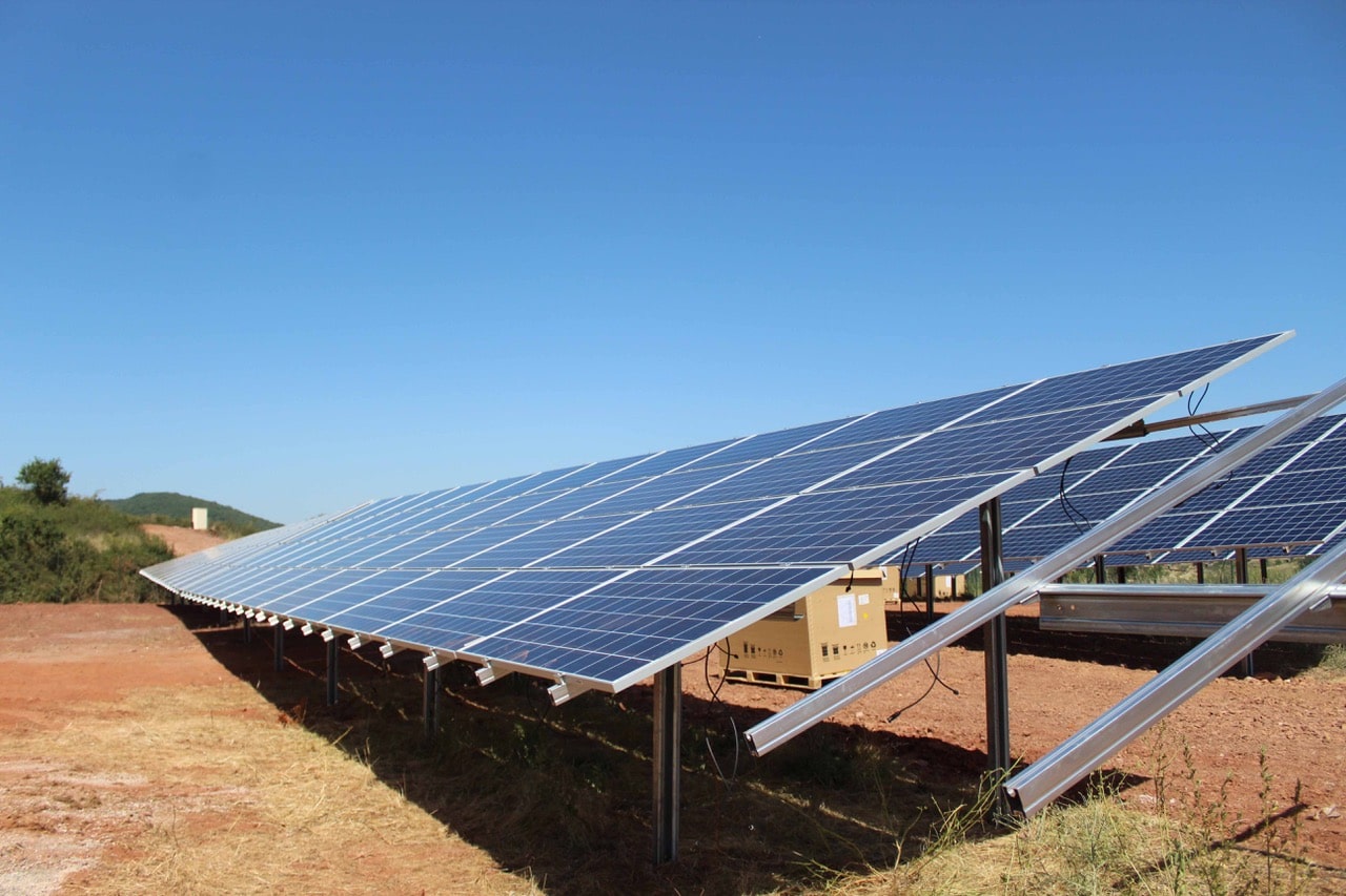 Panneaux solaires du parc de Camarès