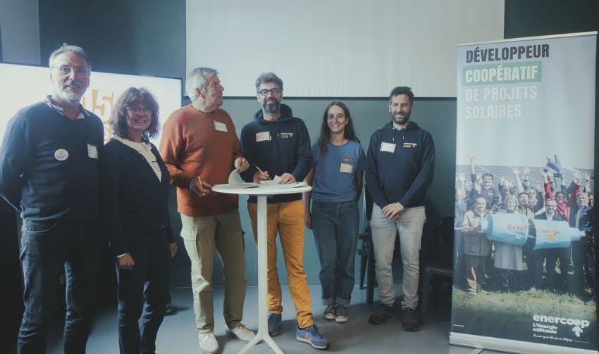 signature convention partenariat com'toit et Enercoop AURA