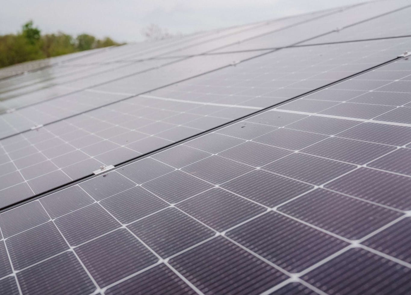 Des ombriéres solaires en autoconsommation collective en Corrèze
Un projet d'ombrières inédit en France Photo de panneaux solaires