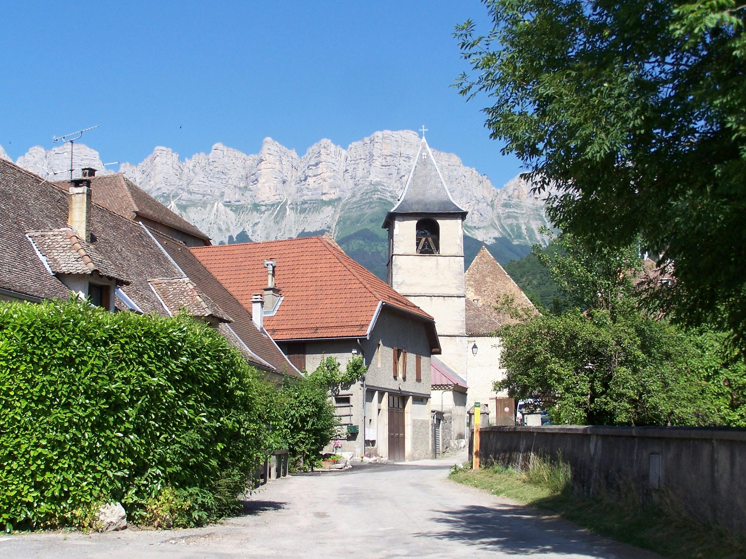 La commune de SaintGuillaume (38) passe à l'électricité renouvelable d